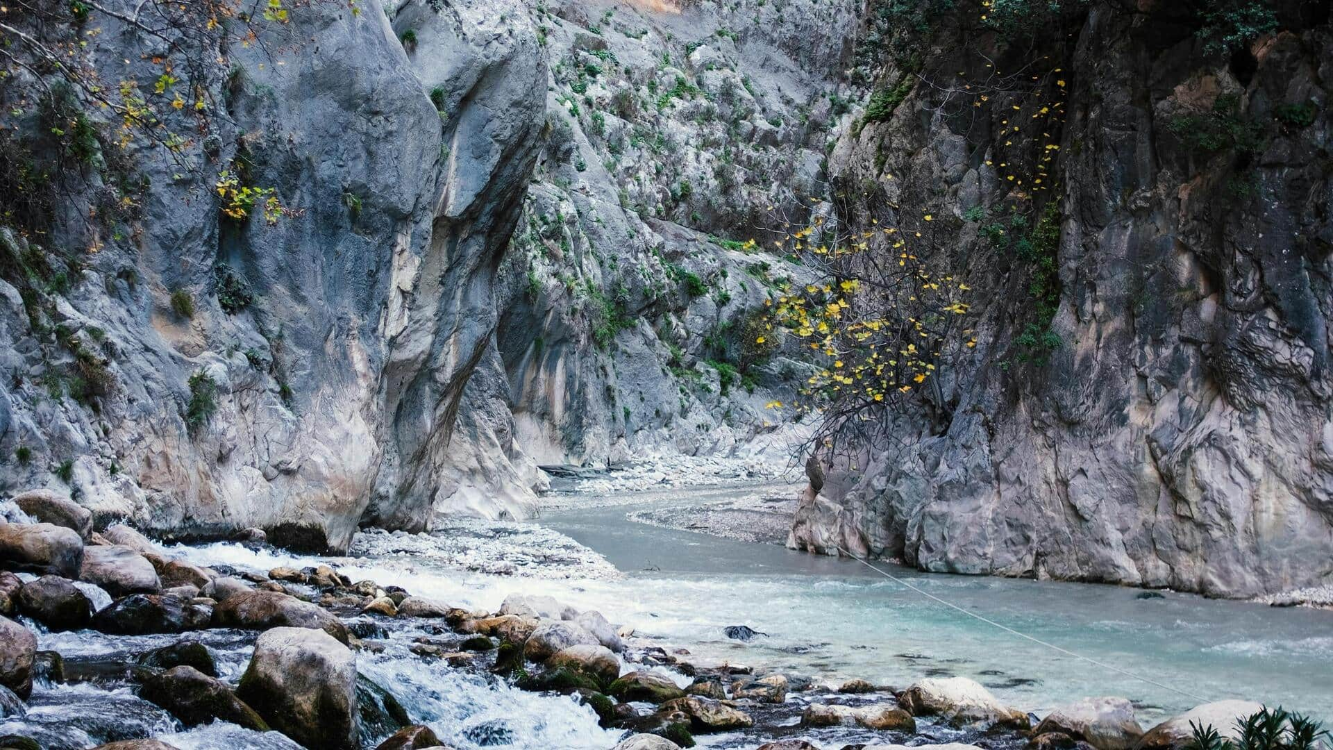 Menjelajahi Keindahan Saklikent Gorge, Turki