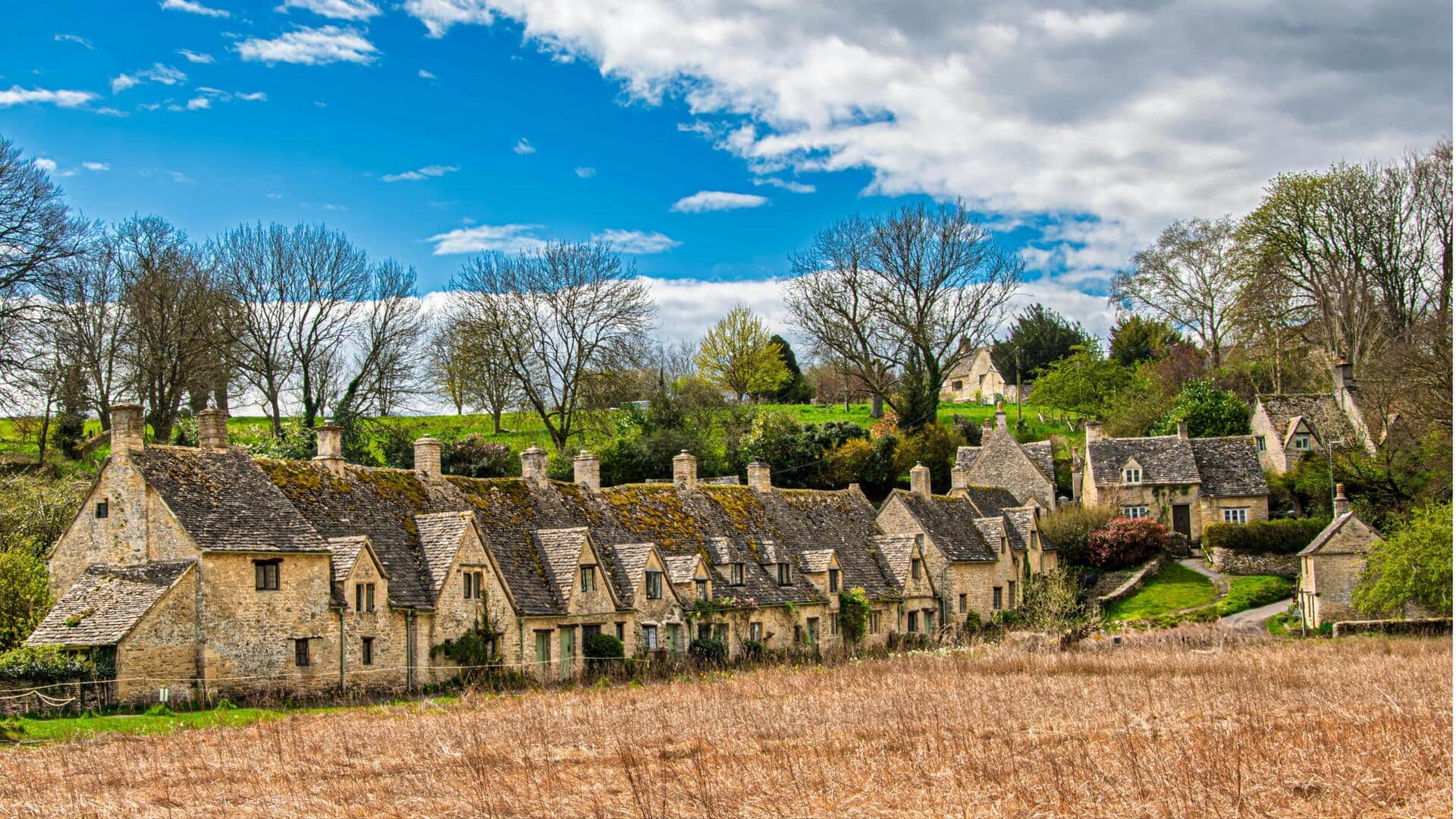 Menjelajahi Taman Memikat di Cotswolds, Inggris