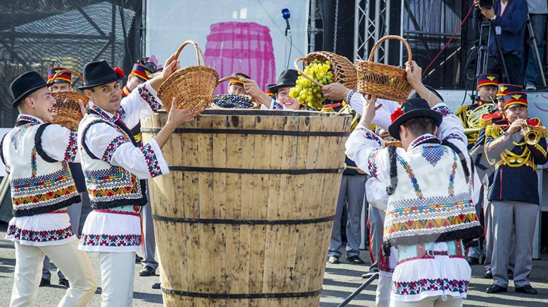 Jelajahi Keindahan Moldova, Negara Penghasil Anggur 