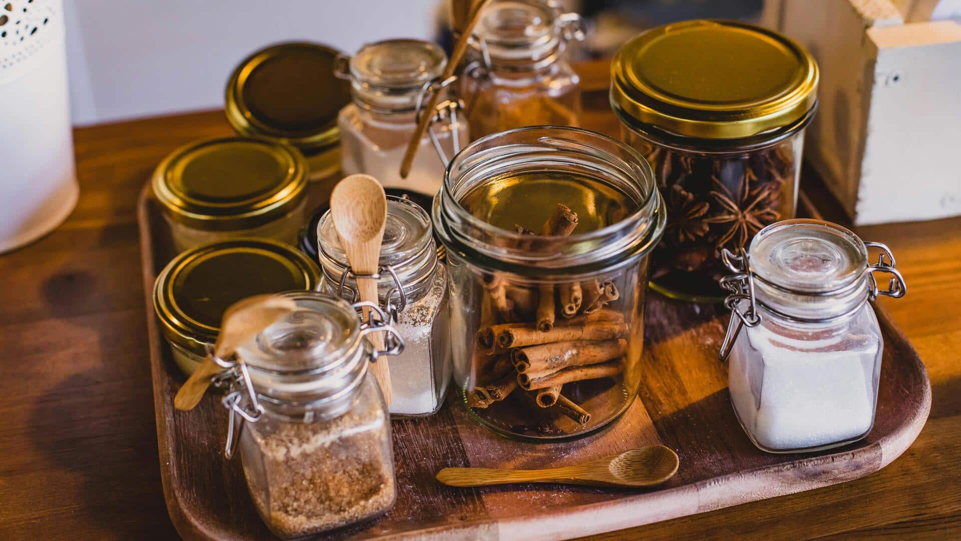 Gantikan plastik wrap dengan lima alat dapur ini