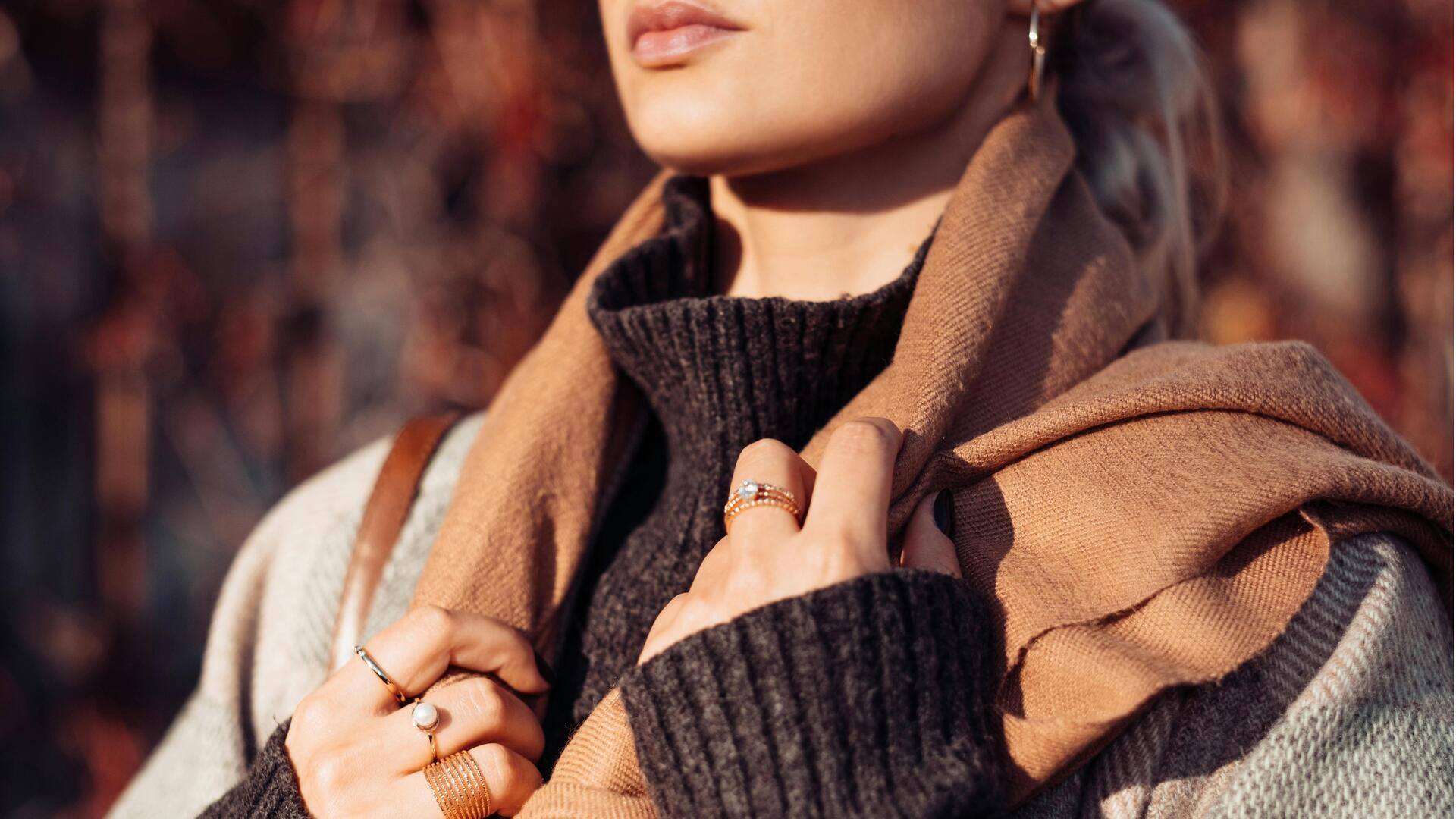 Syal modis untuk tampilan musim gugur Anda