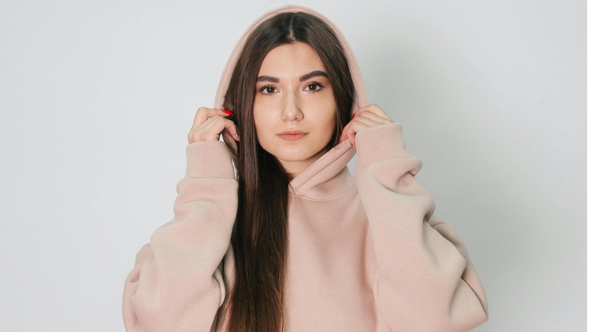 Gaya hoodie musim transisi: Elegan dan nyaman