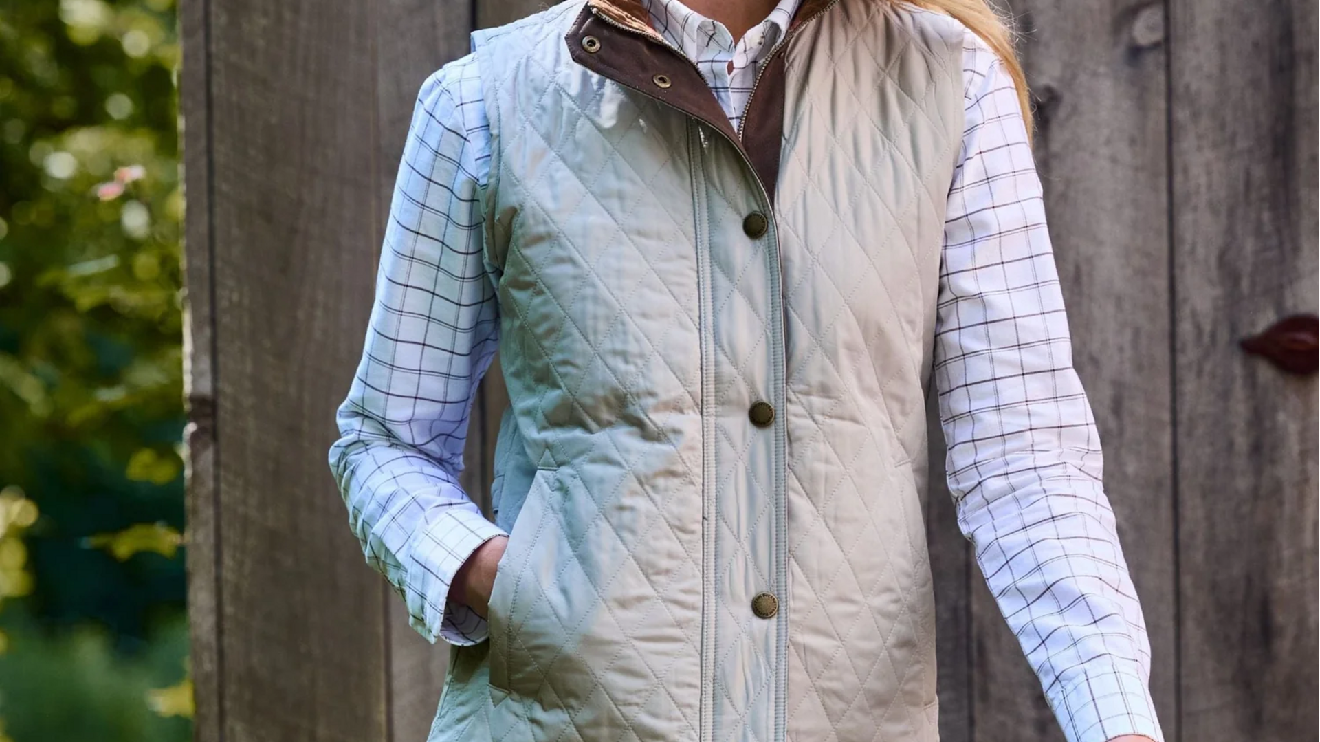 Gaya vest quilted untuk pagi musim dingin India