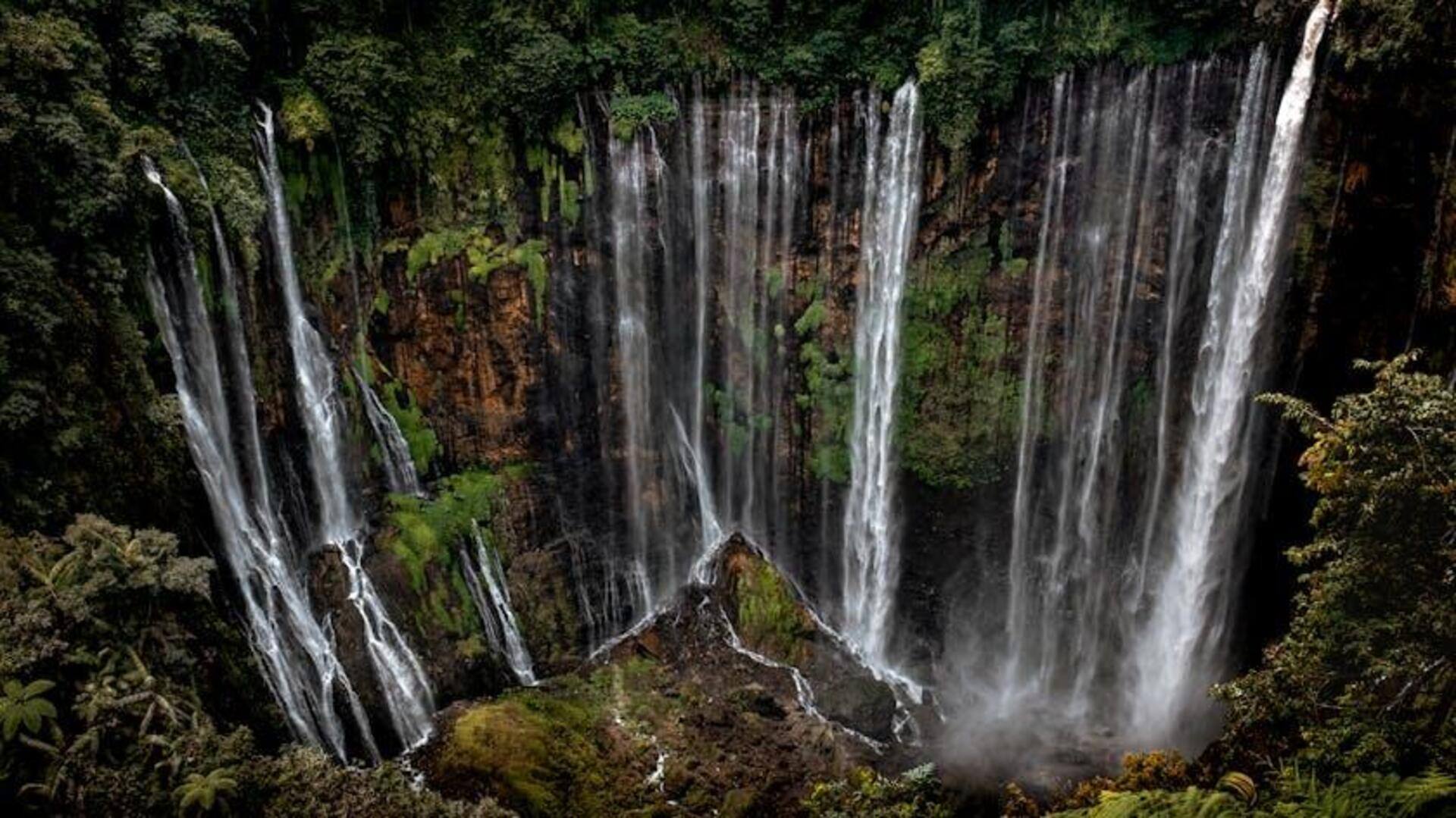 Air Terjun Tersembunyi di Indonesia untuk Petualang Air Terjun Tersembunyi di Indonesia untuk Petualang