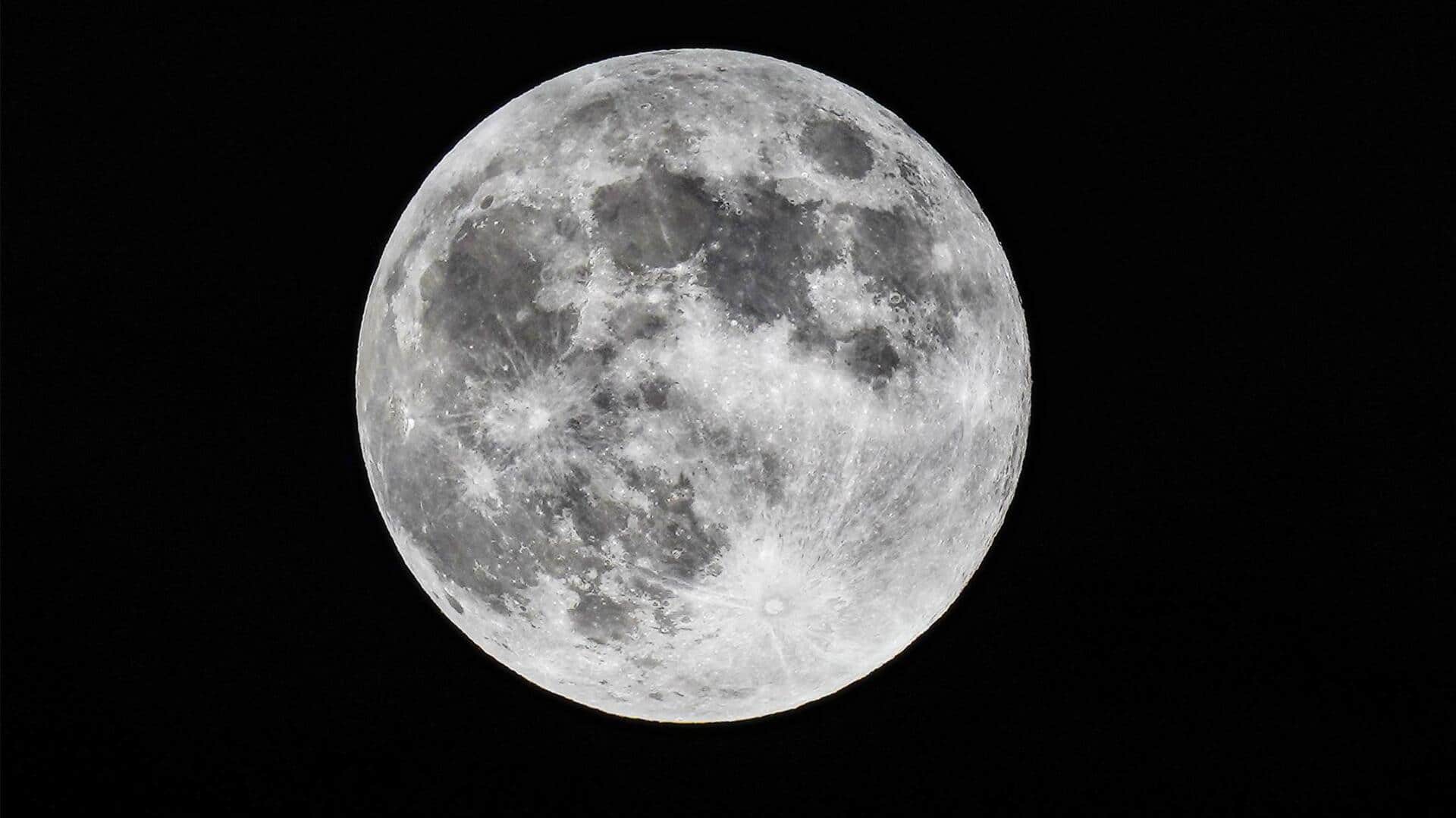 Mengungkap Misteri yang Tersembunyi di Permukaan Bulan Mengungkap Misteri yang Tersembunyi di Permukaan Bulan