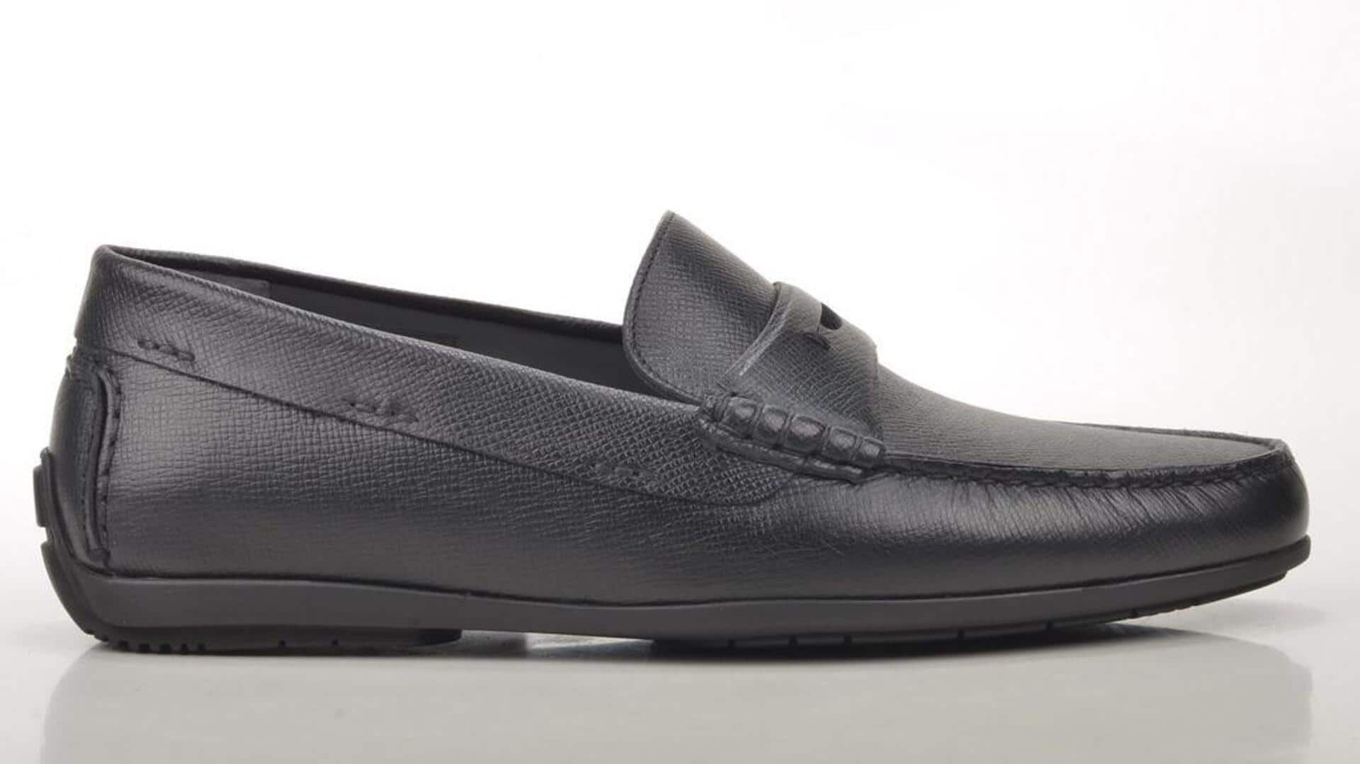 Sepatu hitam yang wajib dimiliki para pria