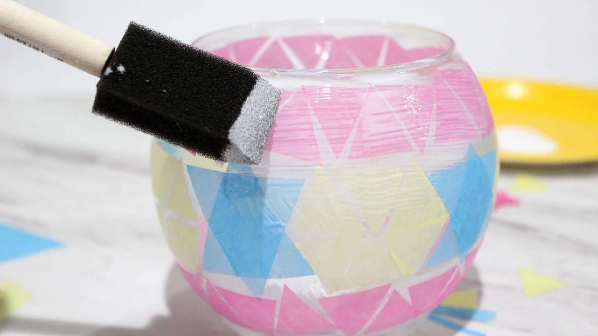 Hiasi Vas Bunga Anda dengan Seni Mozaik Kertas