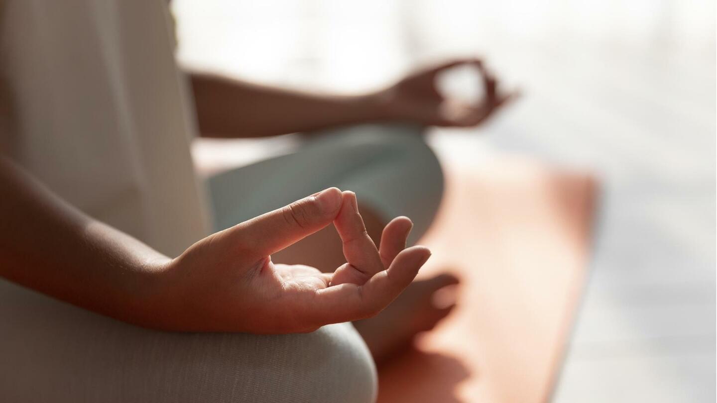 Bisakah yoga kurangi lingkar pinggang? Mungkin saja dengan asana-asana ini