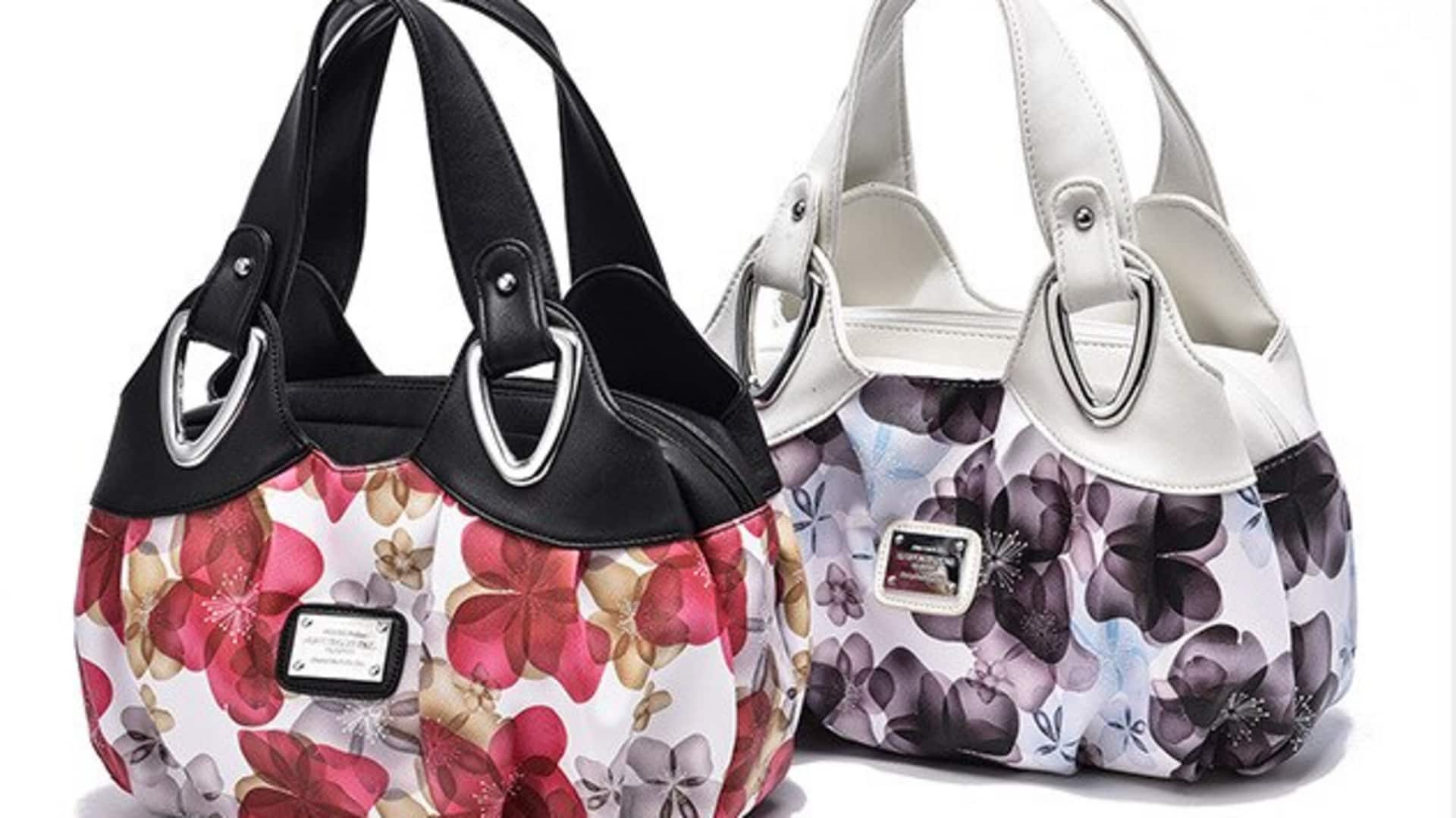 Cetak tekstil tradisional dalam desain tas modern