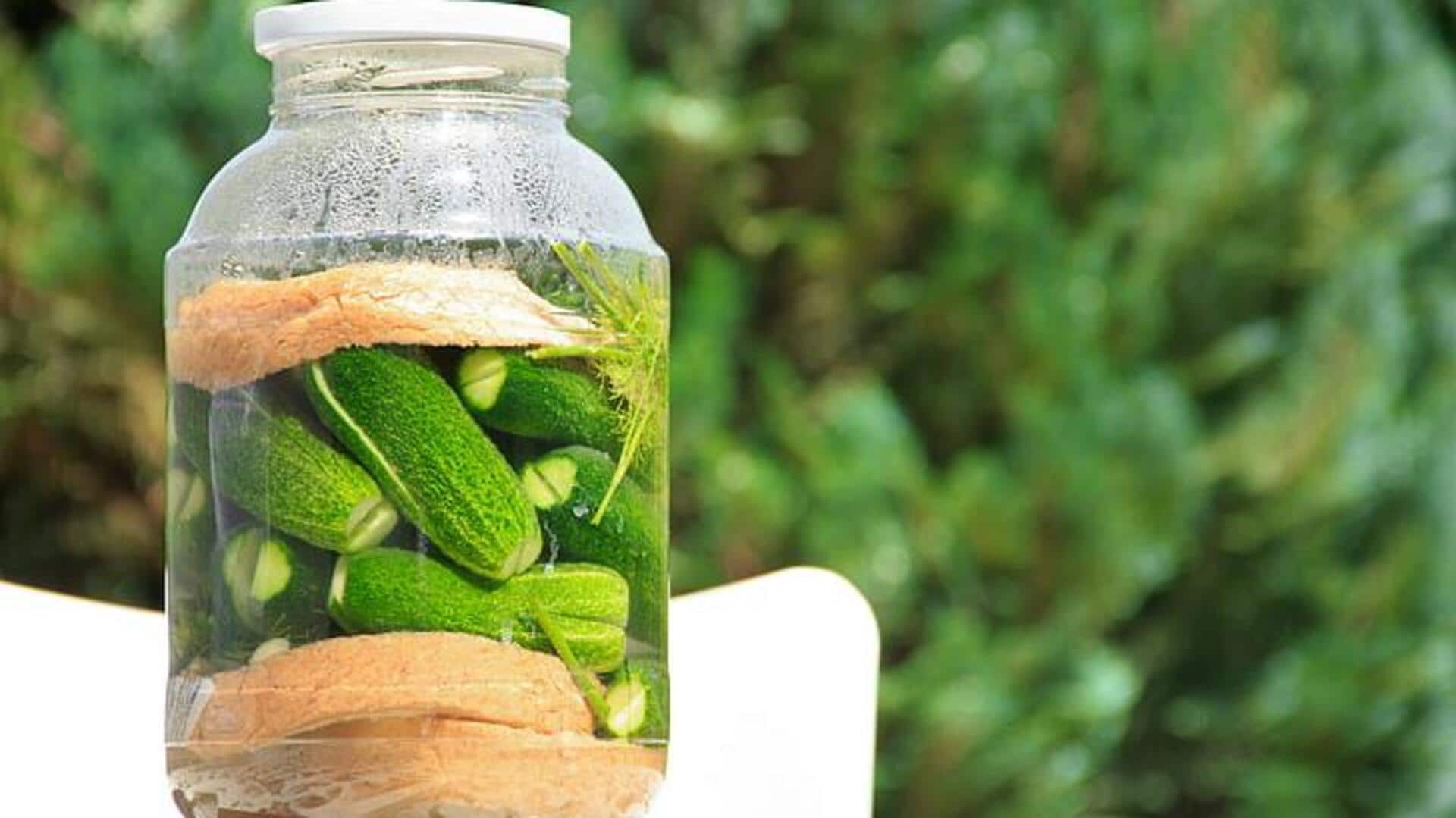 Penggunaan kreatif air acar sisa di dapur