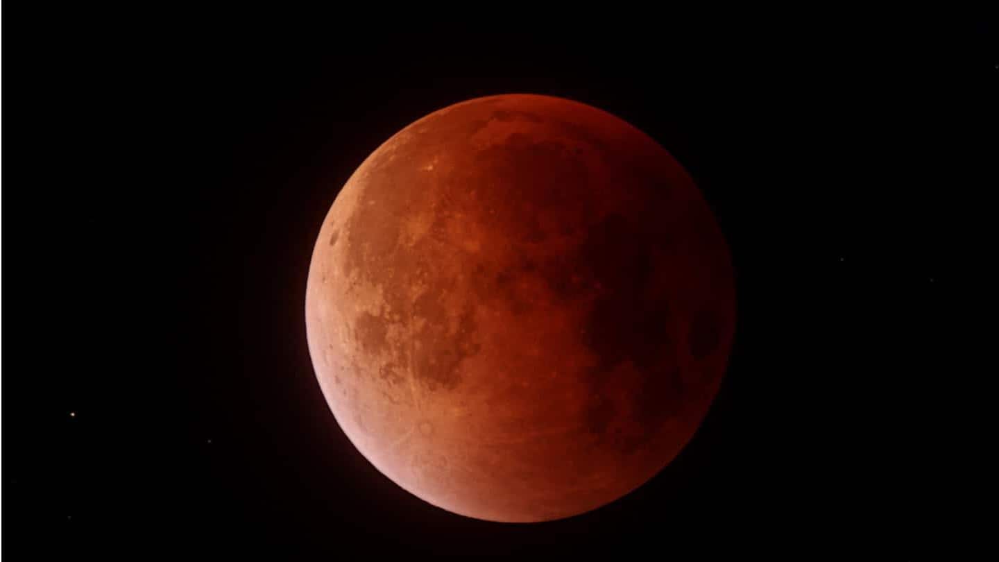 Bulan akan berubah merah selama gerhana bulan total November tahun ini