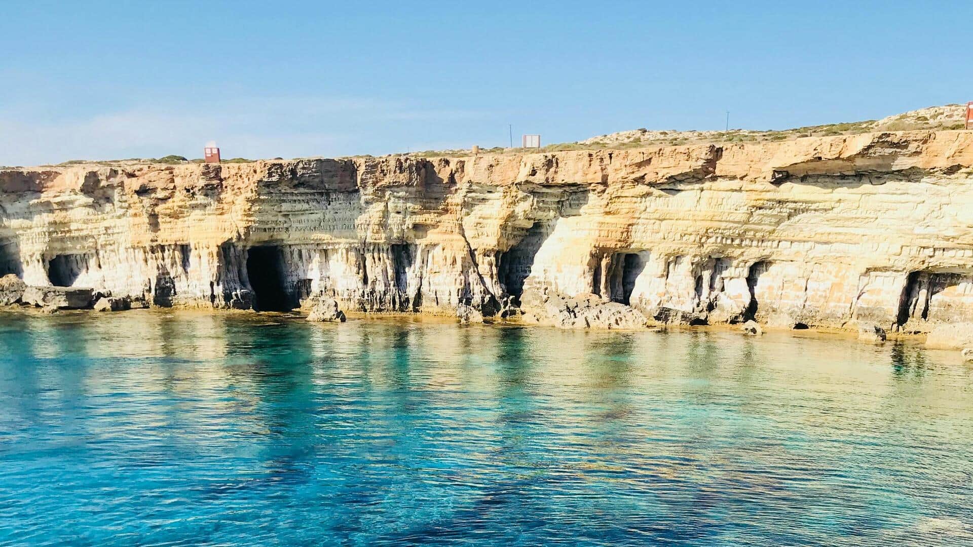 Teluk Tersembunyi di Siprus: Surga untuk Retret Tenang