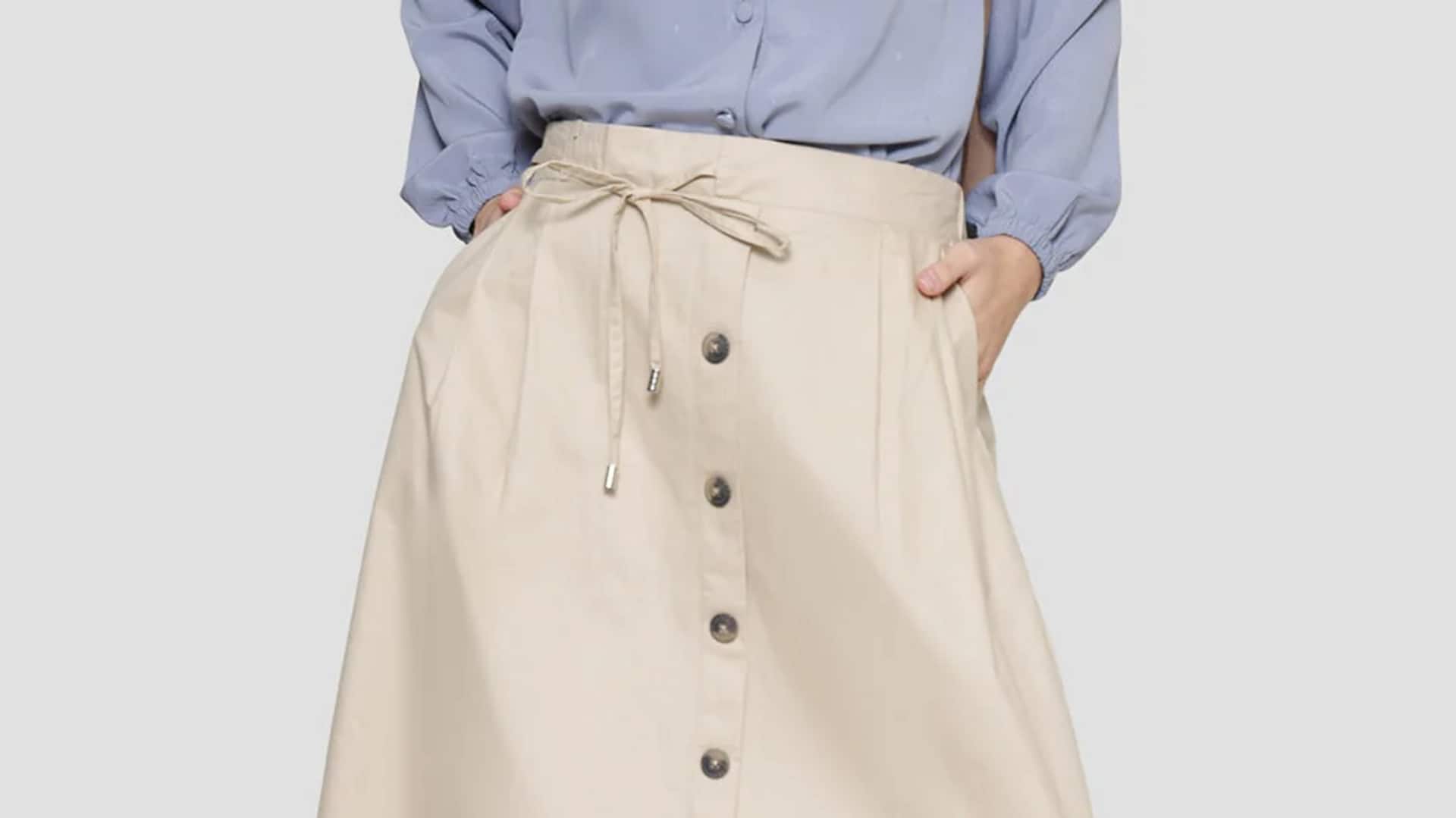 Rok A-Line elegan: Pilihan tepat untuk hari hujan