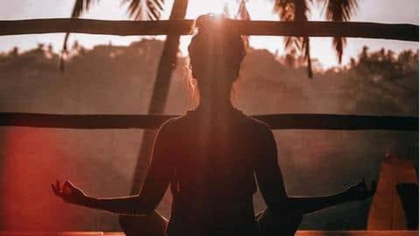 Ampuh, cobalah 5 pose yoga ini agar pikiran sehat