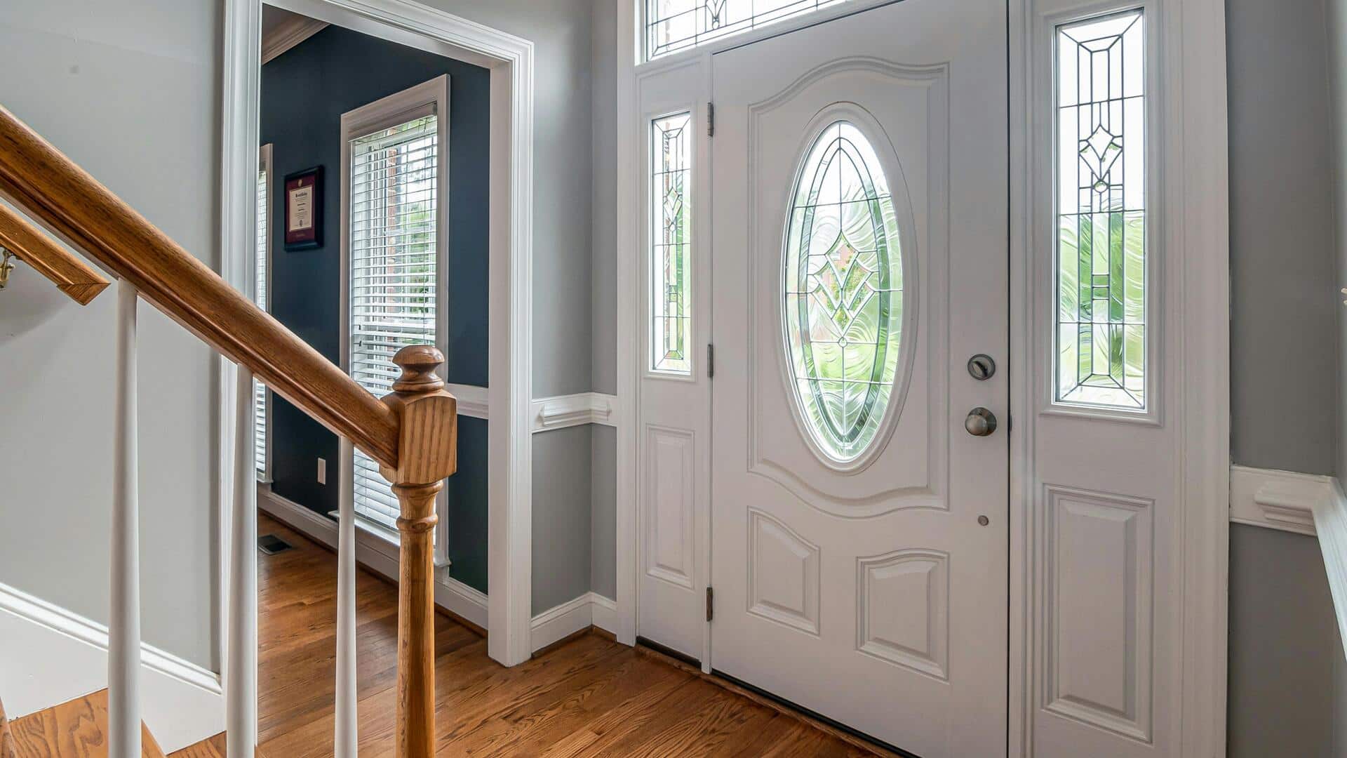 Lima cara praktis mengatasi kekacauan di pintu masuk rumah