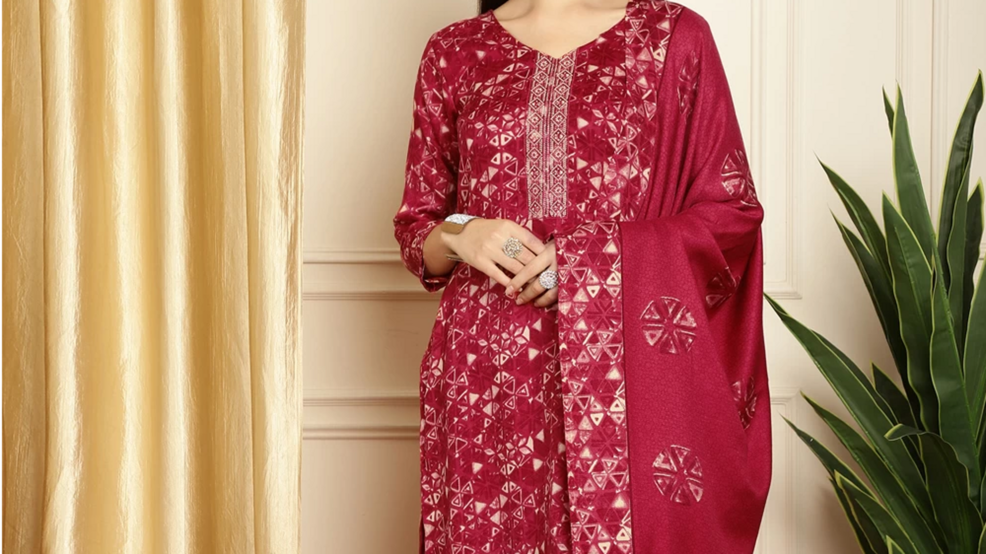 Gaya salwar pashmina untuk makan siang musim semi