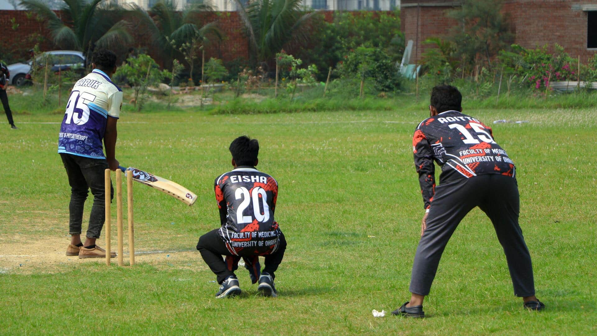 Asal-usul teknik bowling overarm dalam kriket