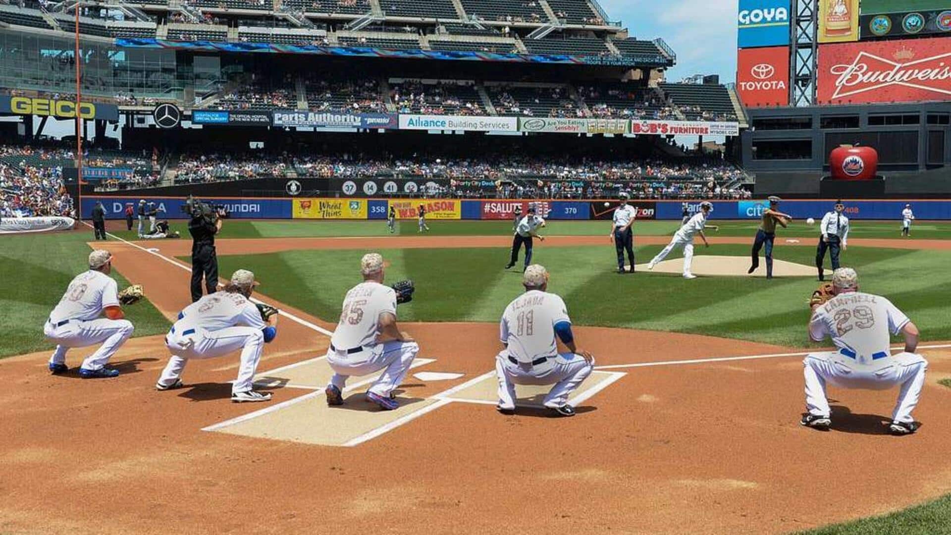 Tradisi lemparan pertama dalam baseball Tradisi lemparan pertama dalam baseball