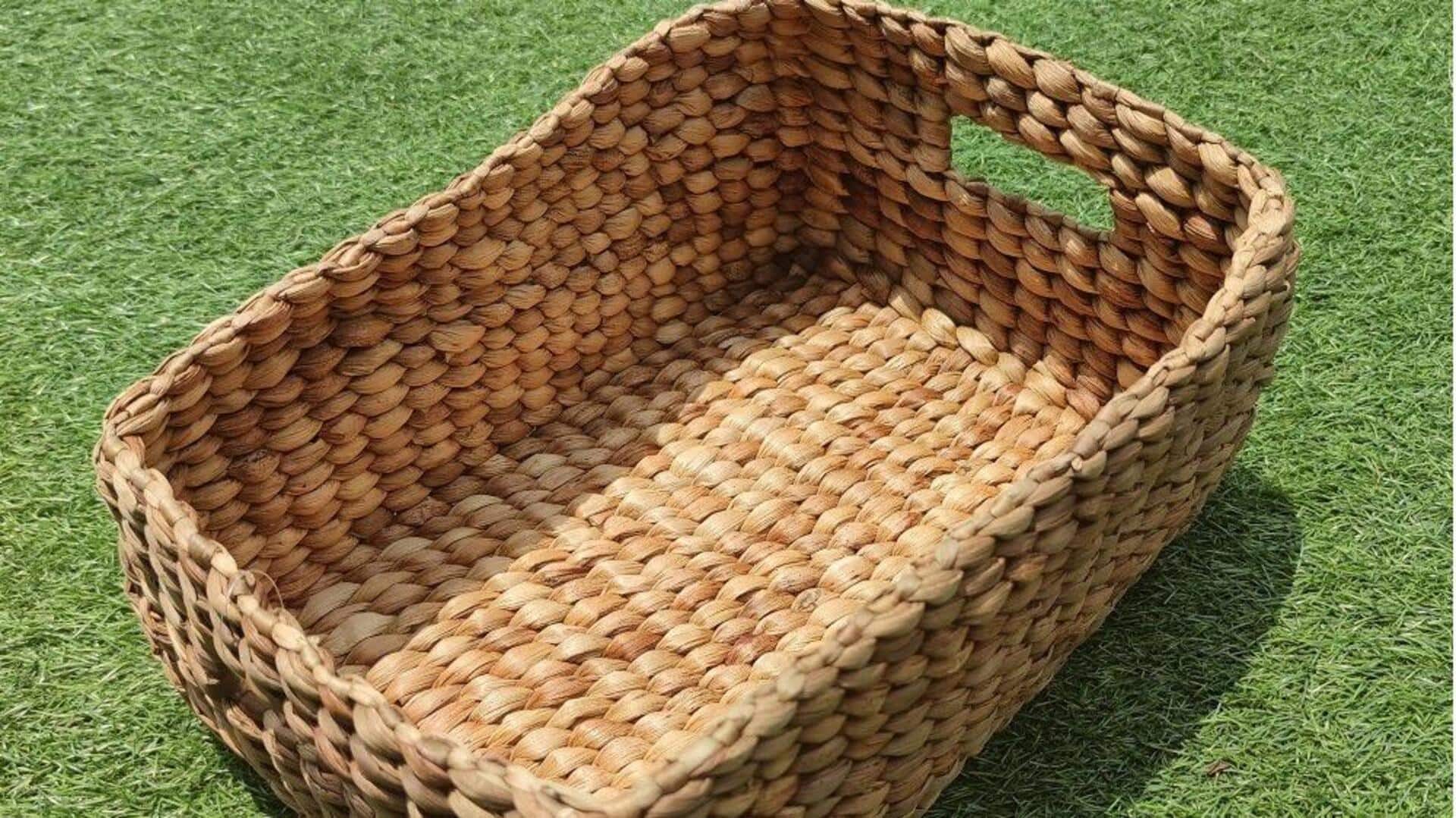 Cara efisien mengatur ruang dengan keranjang anyaman lokal