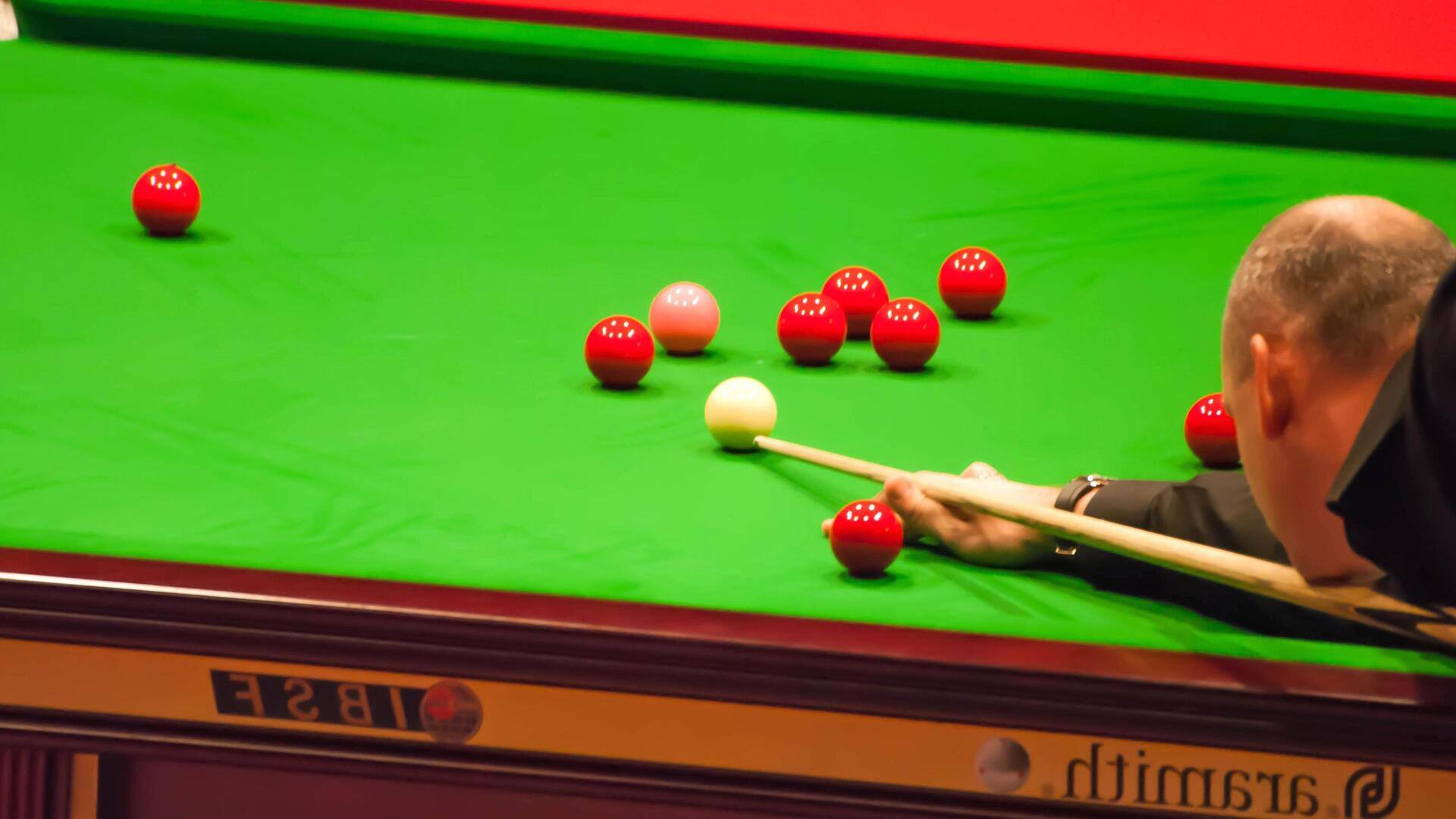 Mengapa biliar memiliki skor 'carom'?