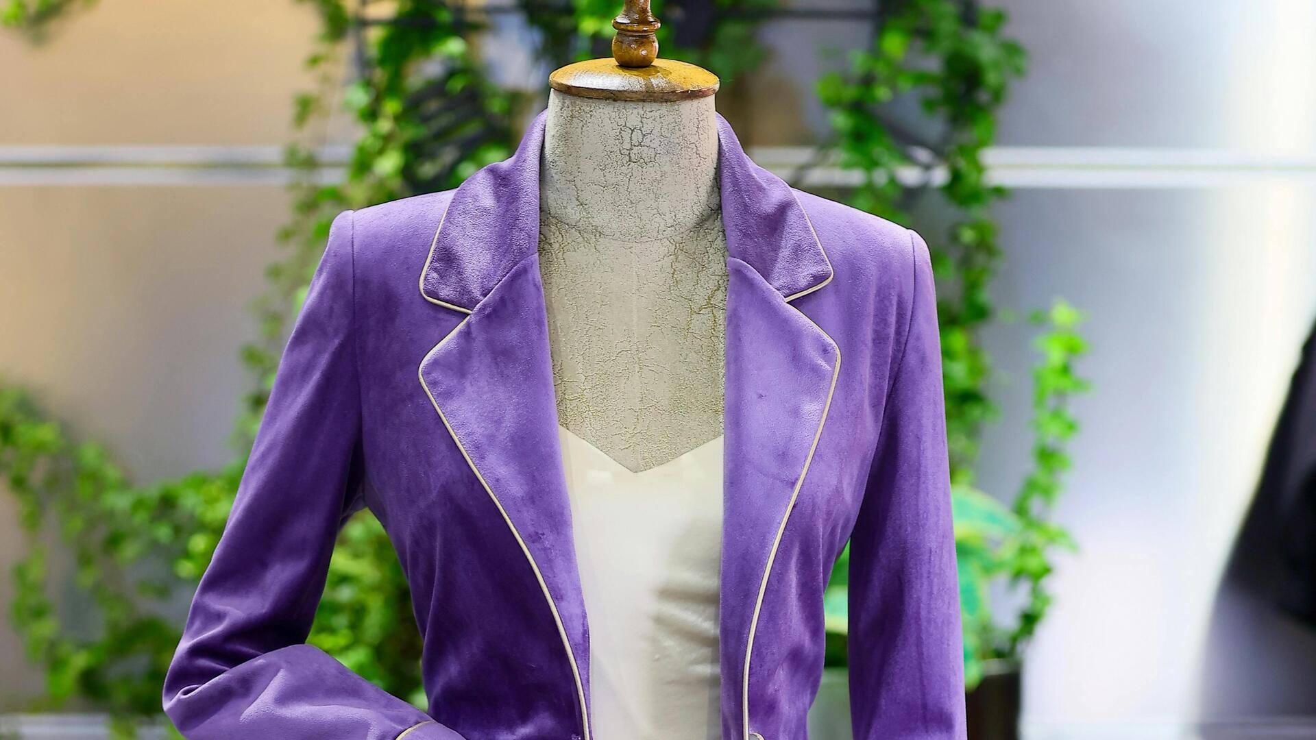 Tren Beludru: Mewah dan kekinian