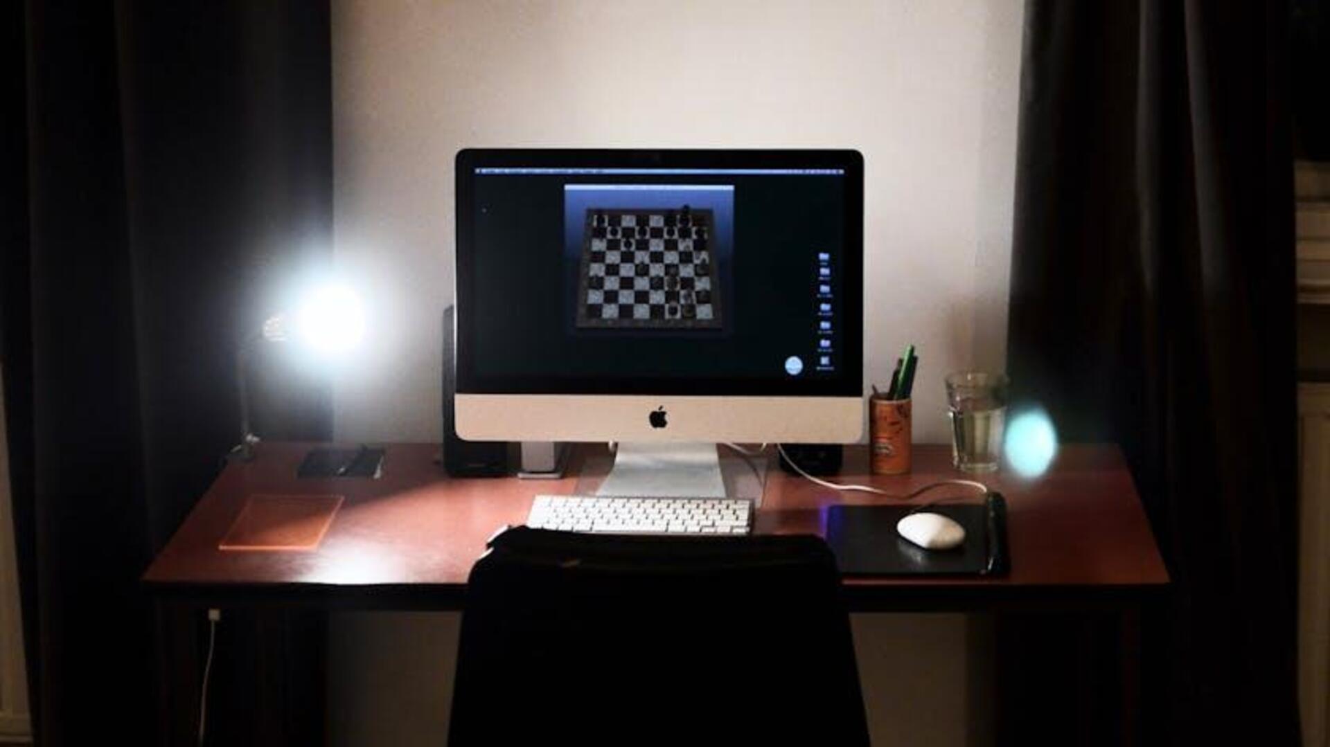 Bahasa Pemrograman dalam Permainan Papan Daring Global