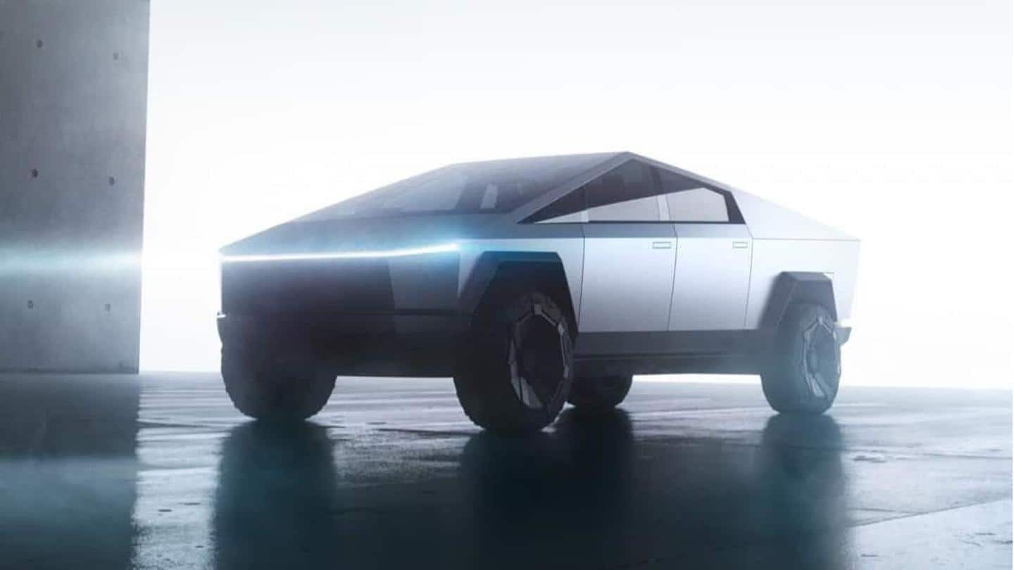 Tesla menunda produksi mobil listrik Cybertruck hingga 2023
