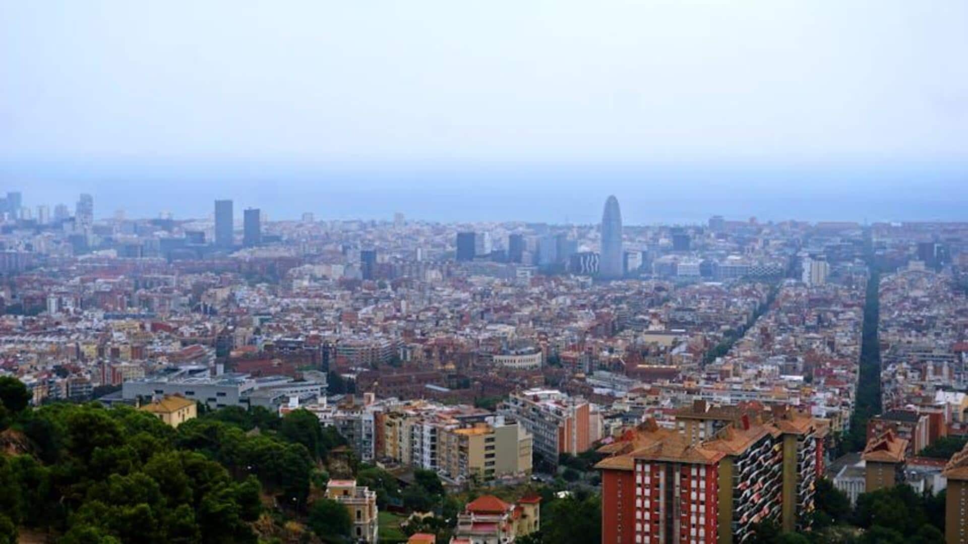 Menemukan Plaza Tenang di Barcelona untuk Bersantai