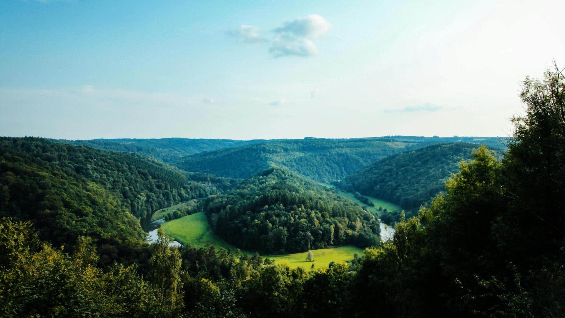 Menjelajahi Jalur Pendakian dan Alam Belgia