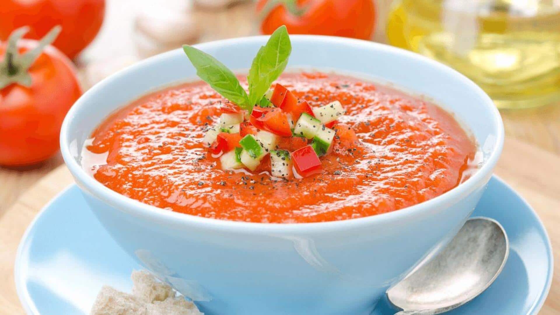 Sup Vegetarian Dingin untuk Memeriahkan Musim Panas