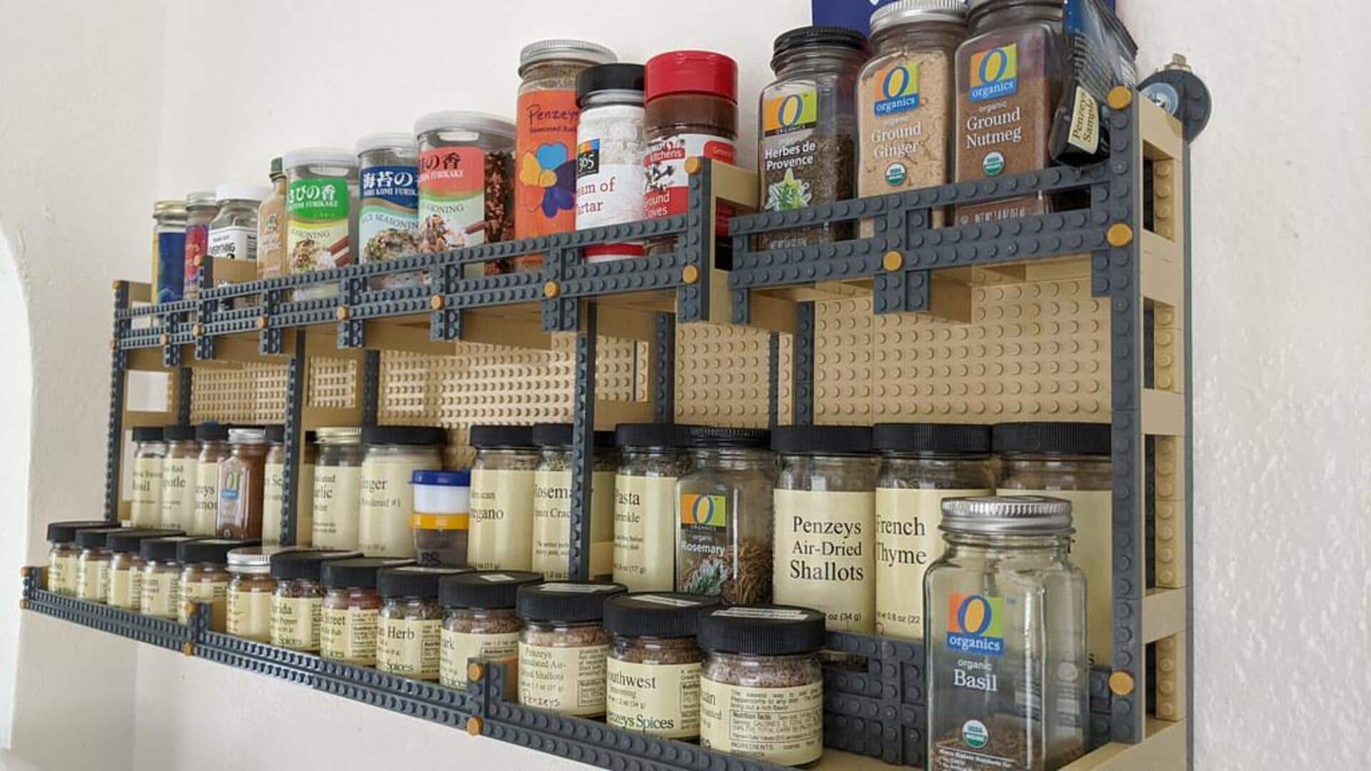 Lima penggunaan unik rak bumbu di rumah Lima penggunaan unik rak bumbu di rumah