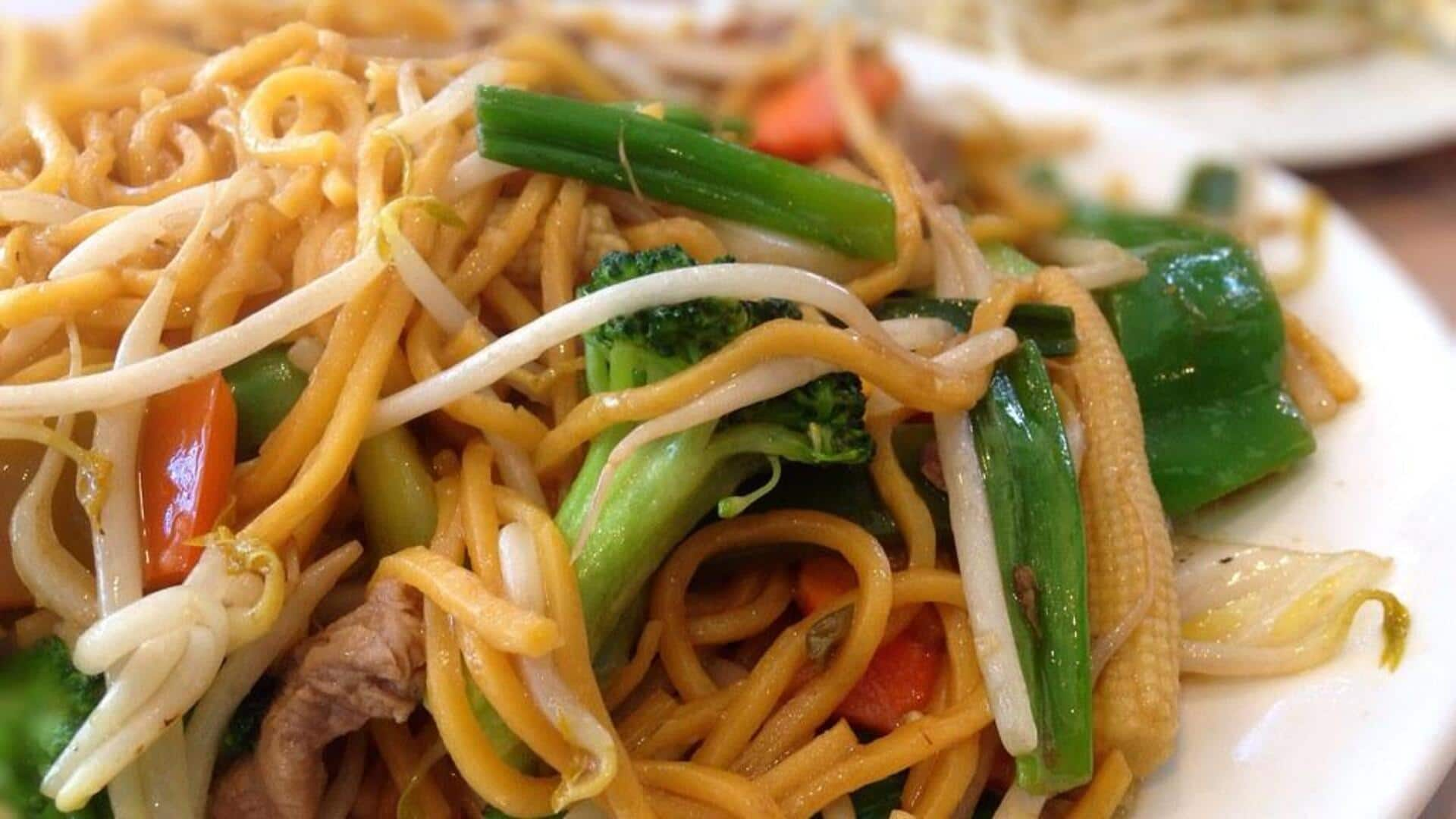 Chow Mein Sayuran Trinidad-Cina: Panduan memasak lengkap