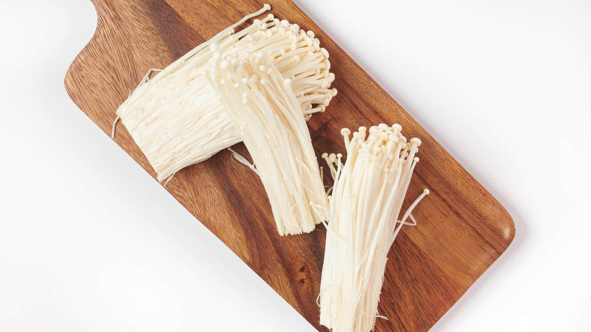 Menikmati Lezatnya Tumis Jamur Enoki dalam Lima Resep Khas Indonesia