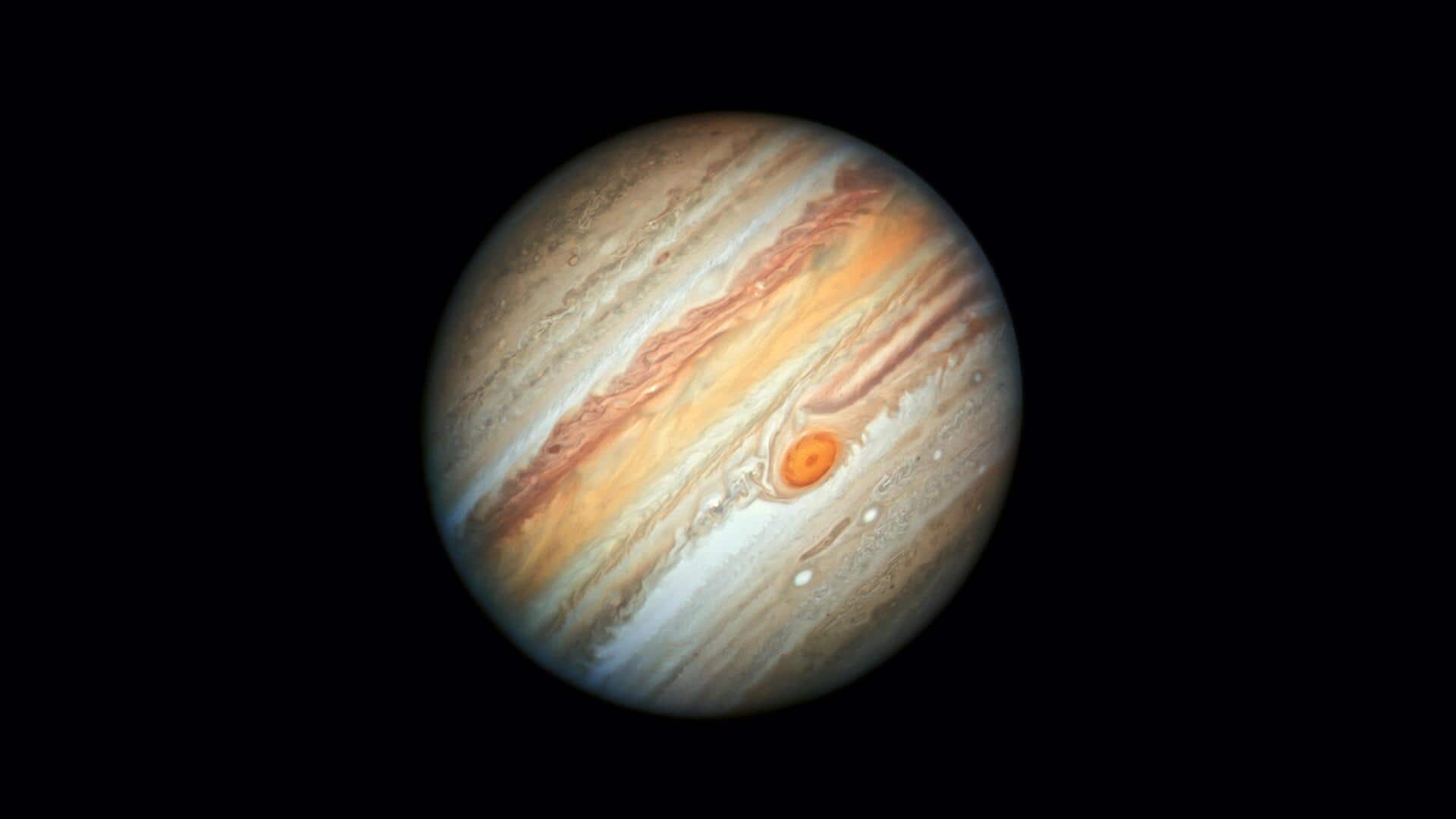 Mengungkap Rahasia Bintik Merah Besar di Jupiter