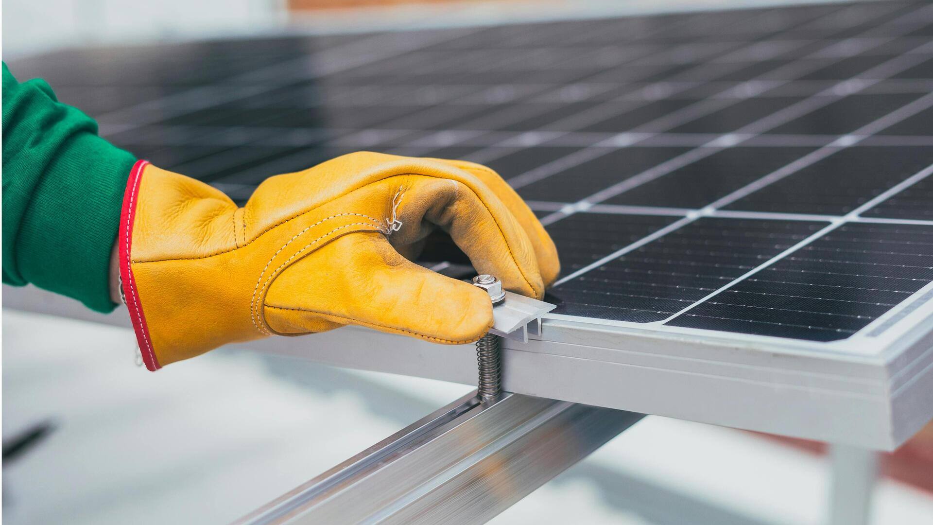 Origami Ramah Lingkungan: Solusi Energi Surya Masa Depan