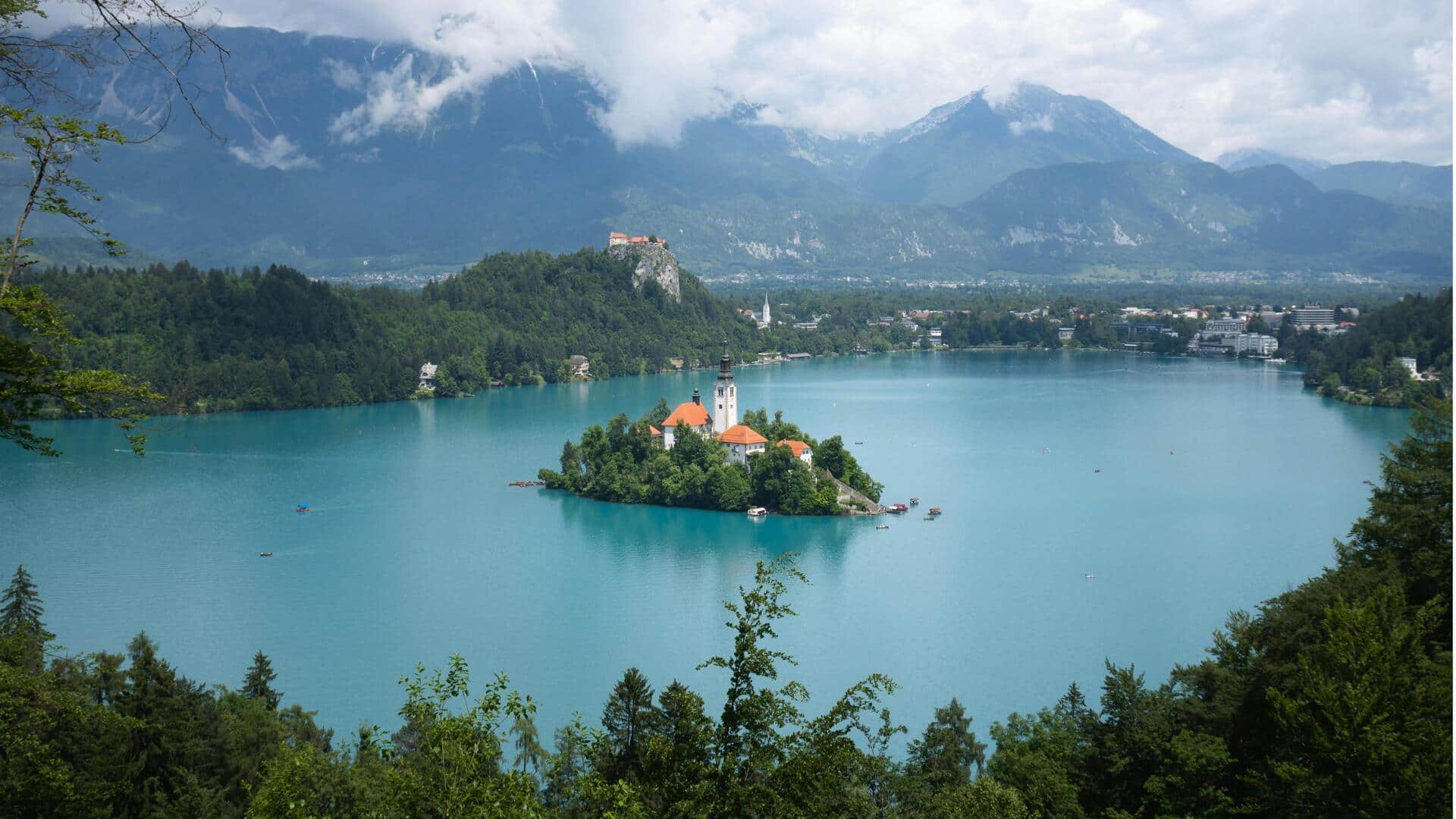 Desa Dongeng yang Wajib Dikunjungi di Slovenia Desa Dongeng yang Wajib Dikunjungi di Slovenia