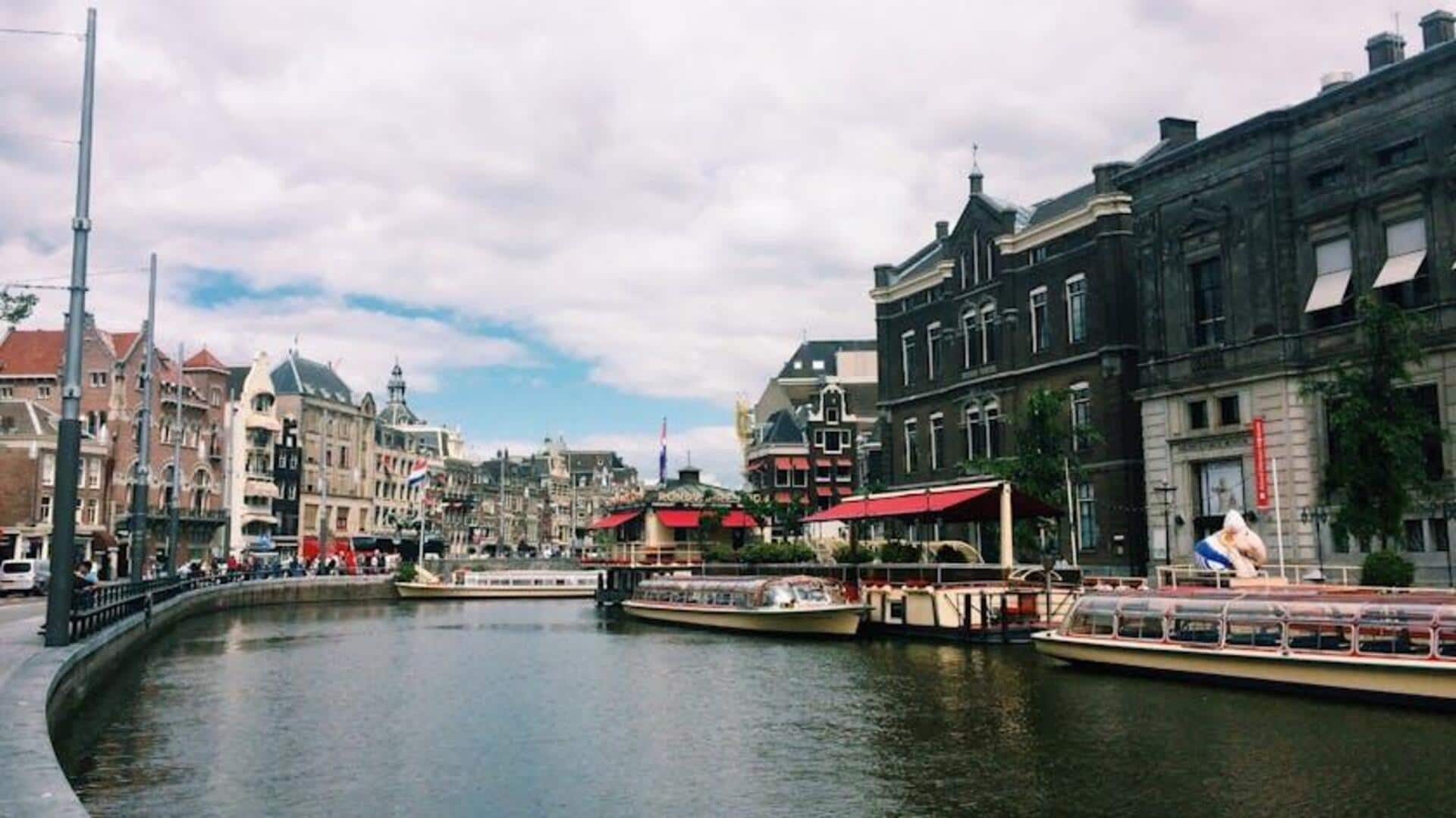 Kanal Damai di Amsterdam: Tempat Berjalan Santai