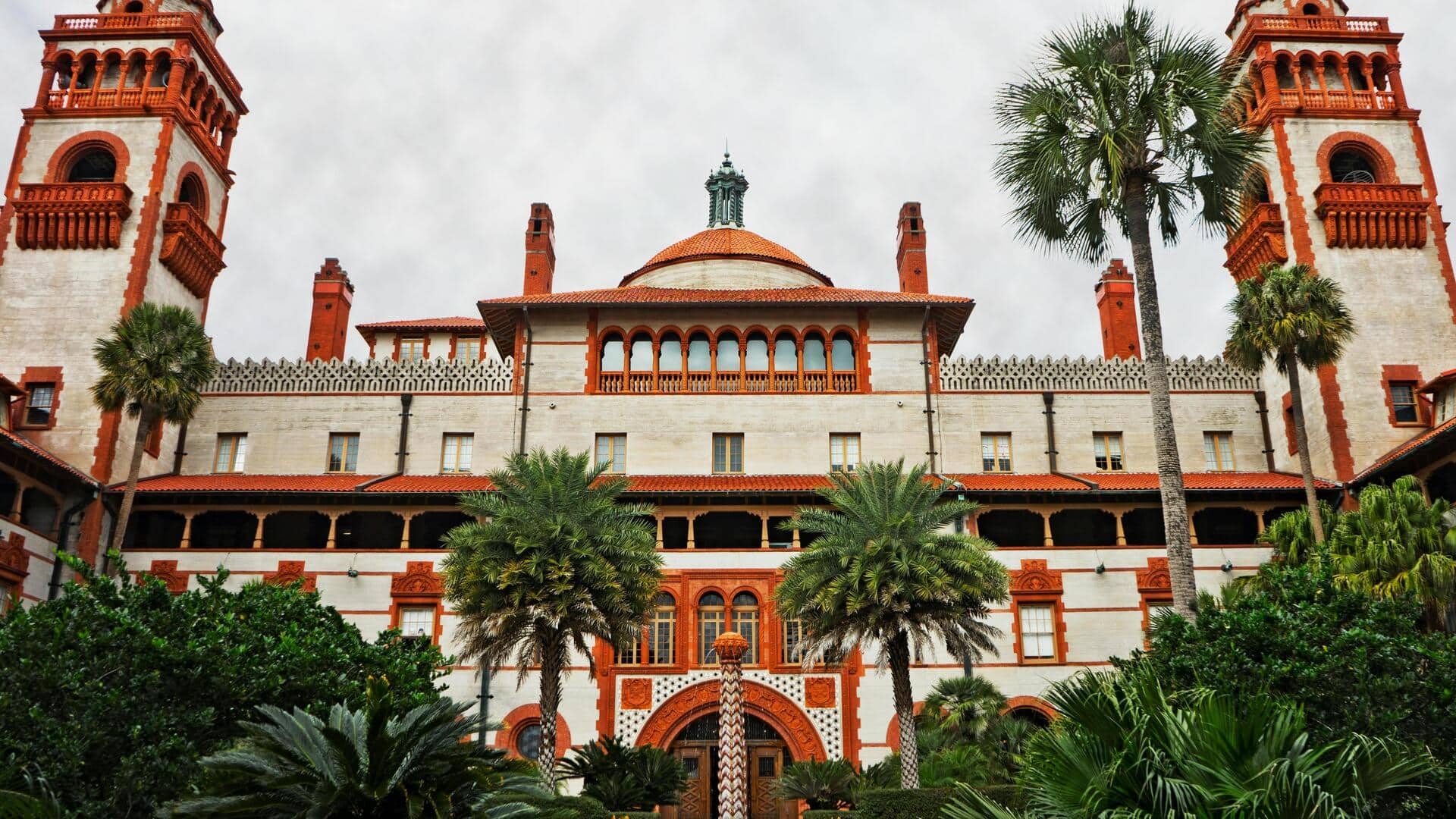 Menjelajahi Jalanan Berwarna-warni dan Benteng Bersejarah di St. Augustine, Florida, AS