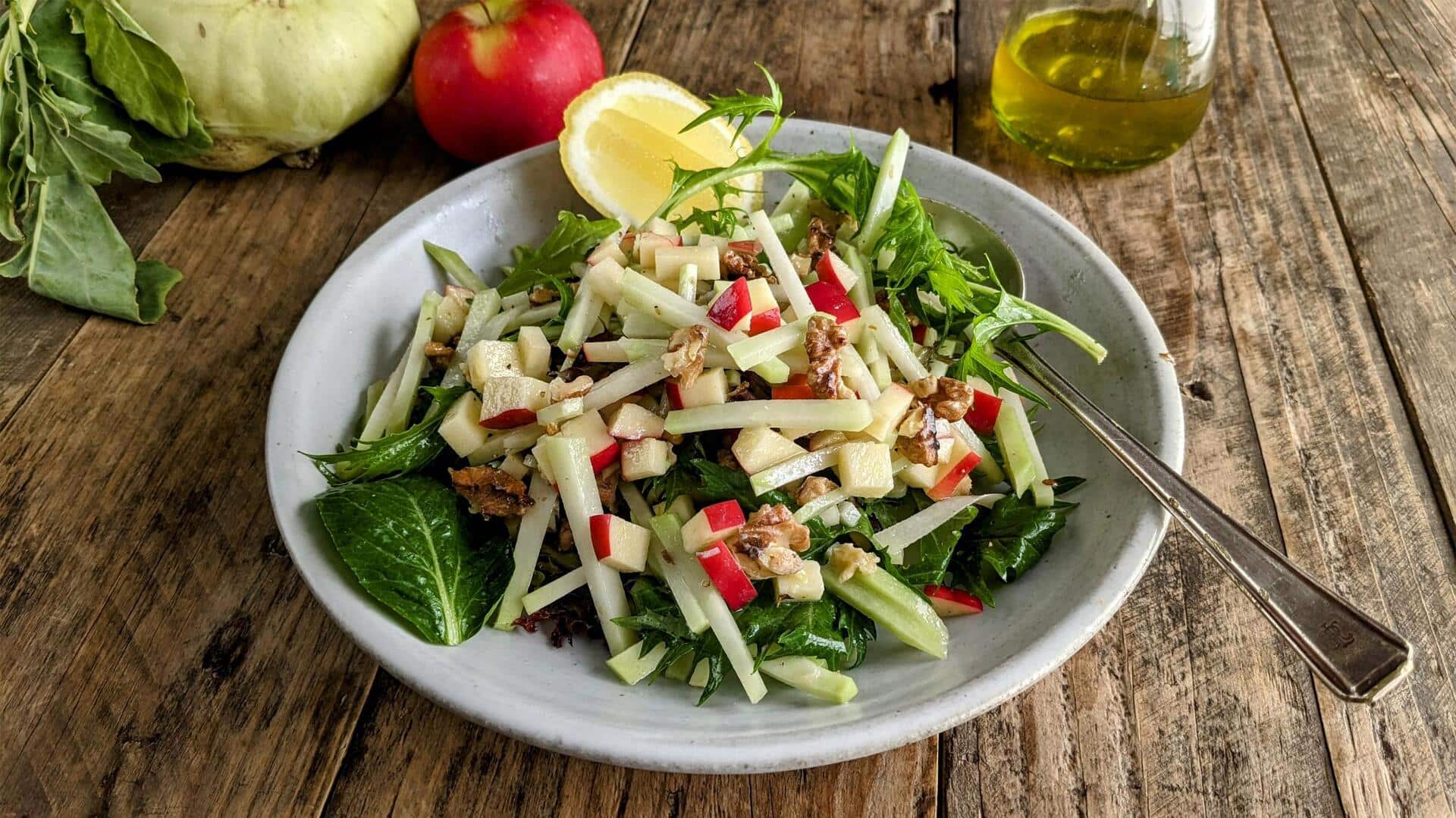 Menjelajahi Kohlrabi: Lima Resep Salad Segar dari Indonesia