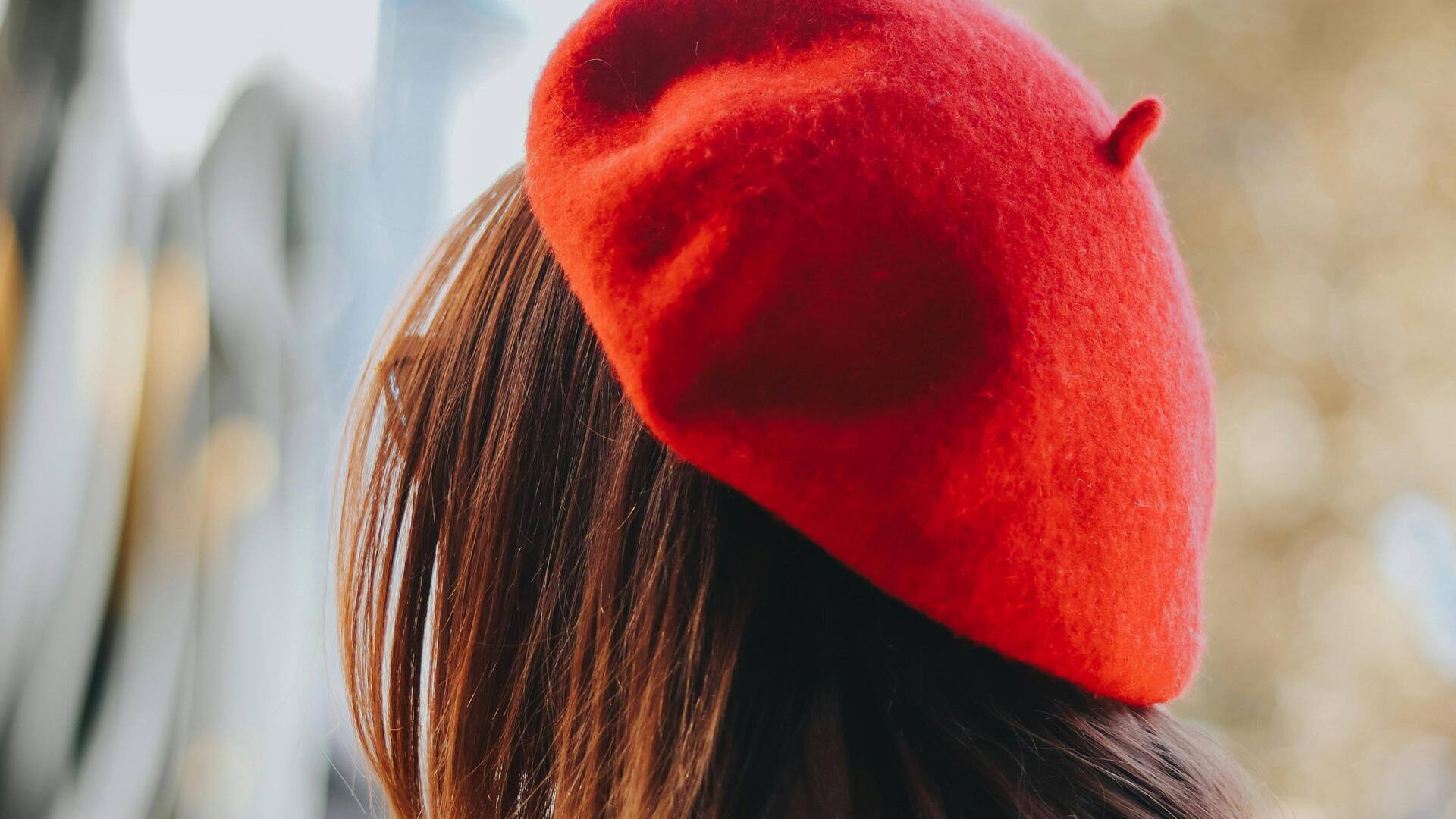 Lima cara abadi memakai baret klasik