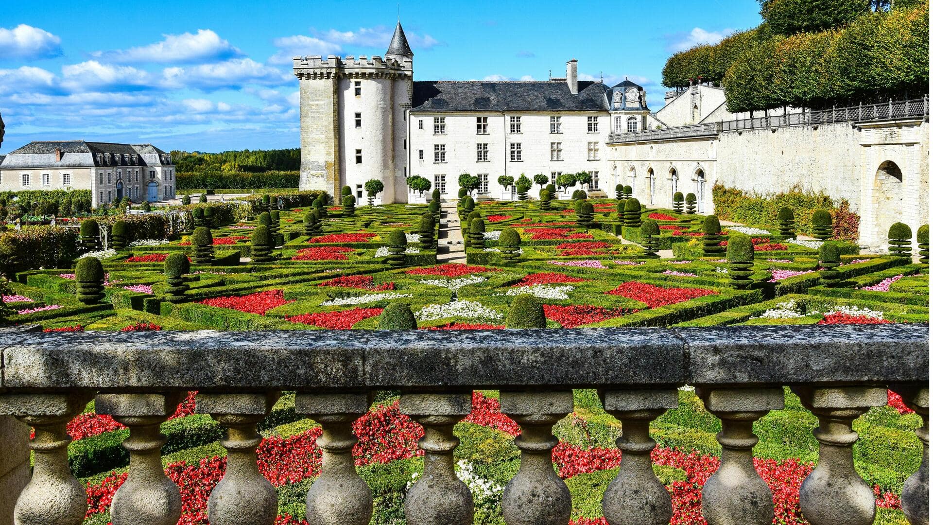 Menikmati Keindahan Taman Chateau de Villandry, Prancis