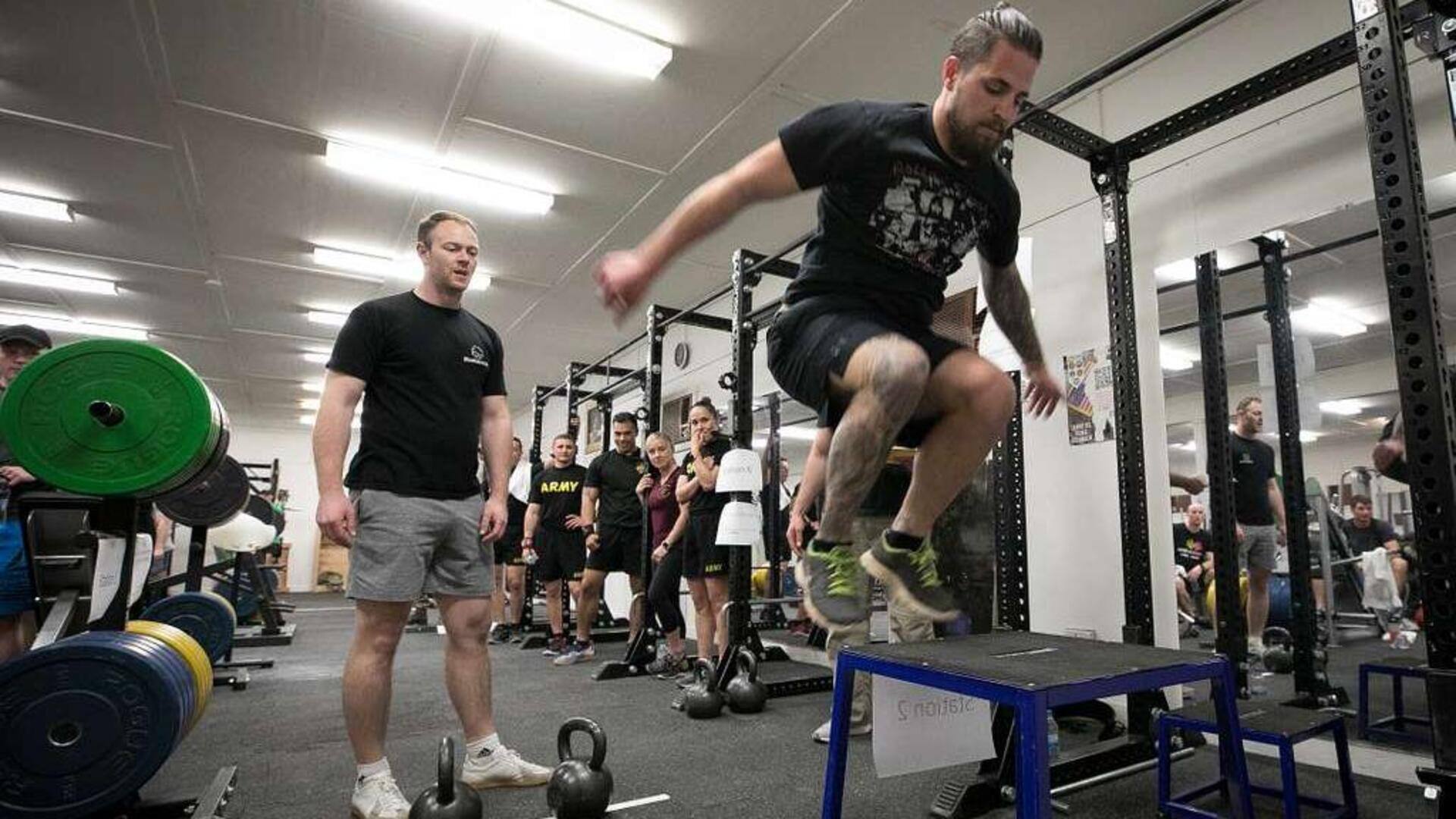 Pengembangan kekuatan dengan Box Jumps