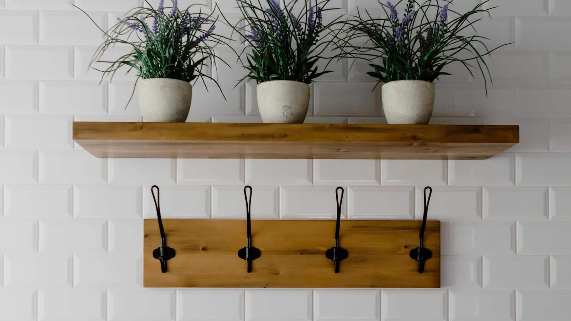 Rak dinding dekoratif buatan sendiri untuk setiap ruangan