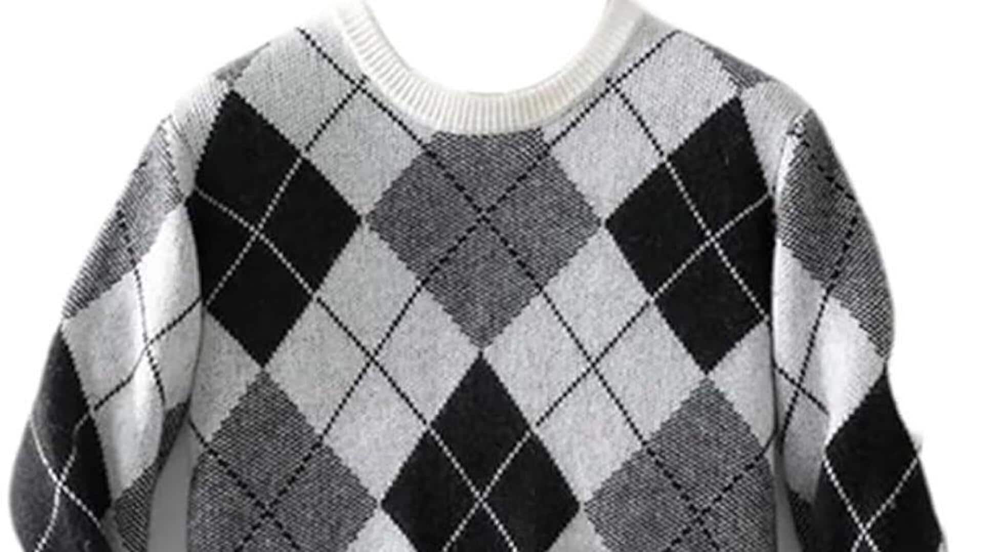 Lima gaya sweter motif kotak untuk kenyamanan musim dingin India
