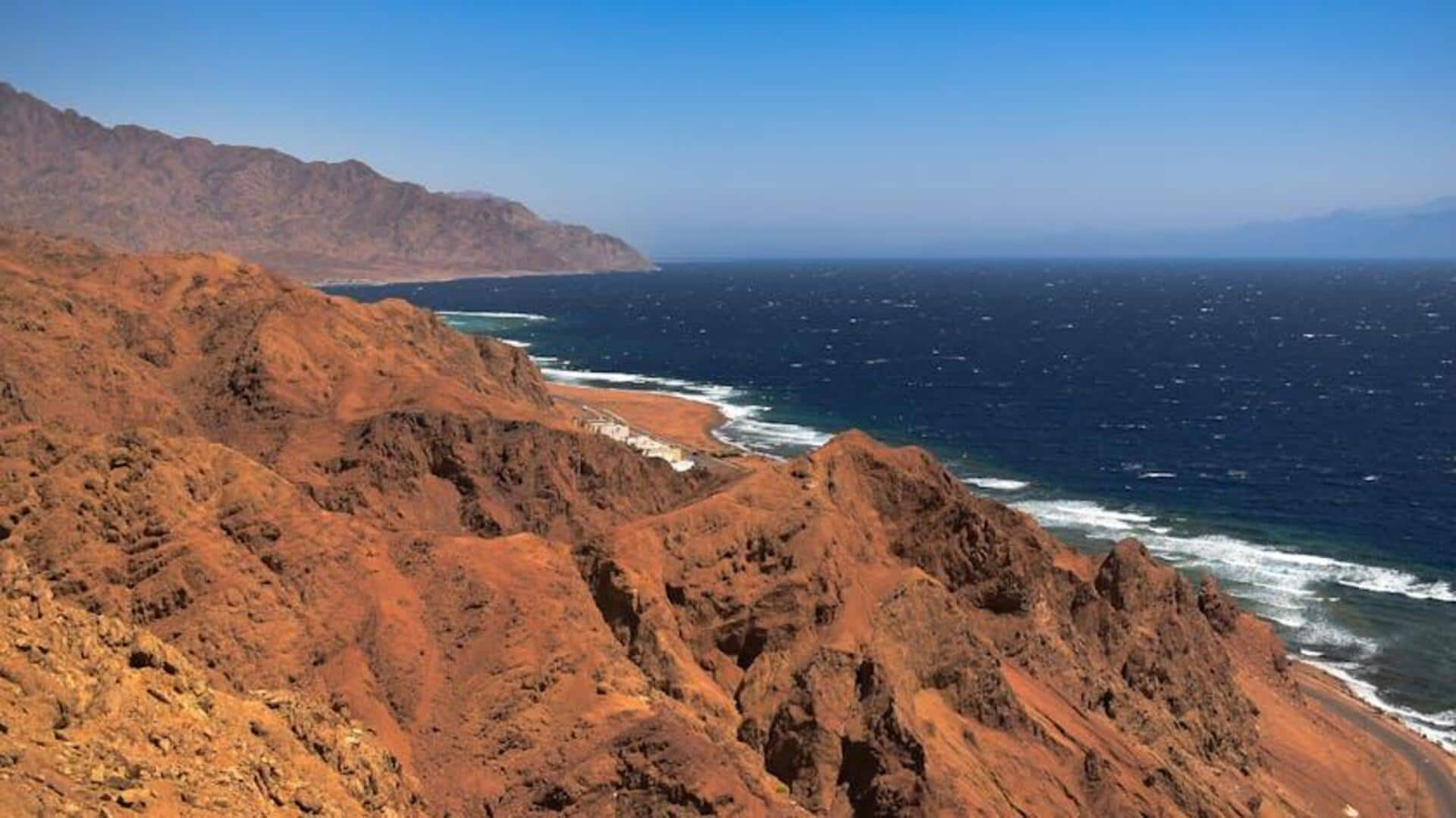 Menyelami Keindahan Blue Hole di Dahab, Mesir