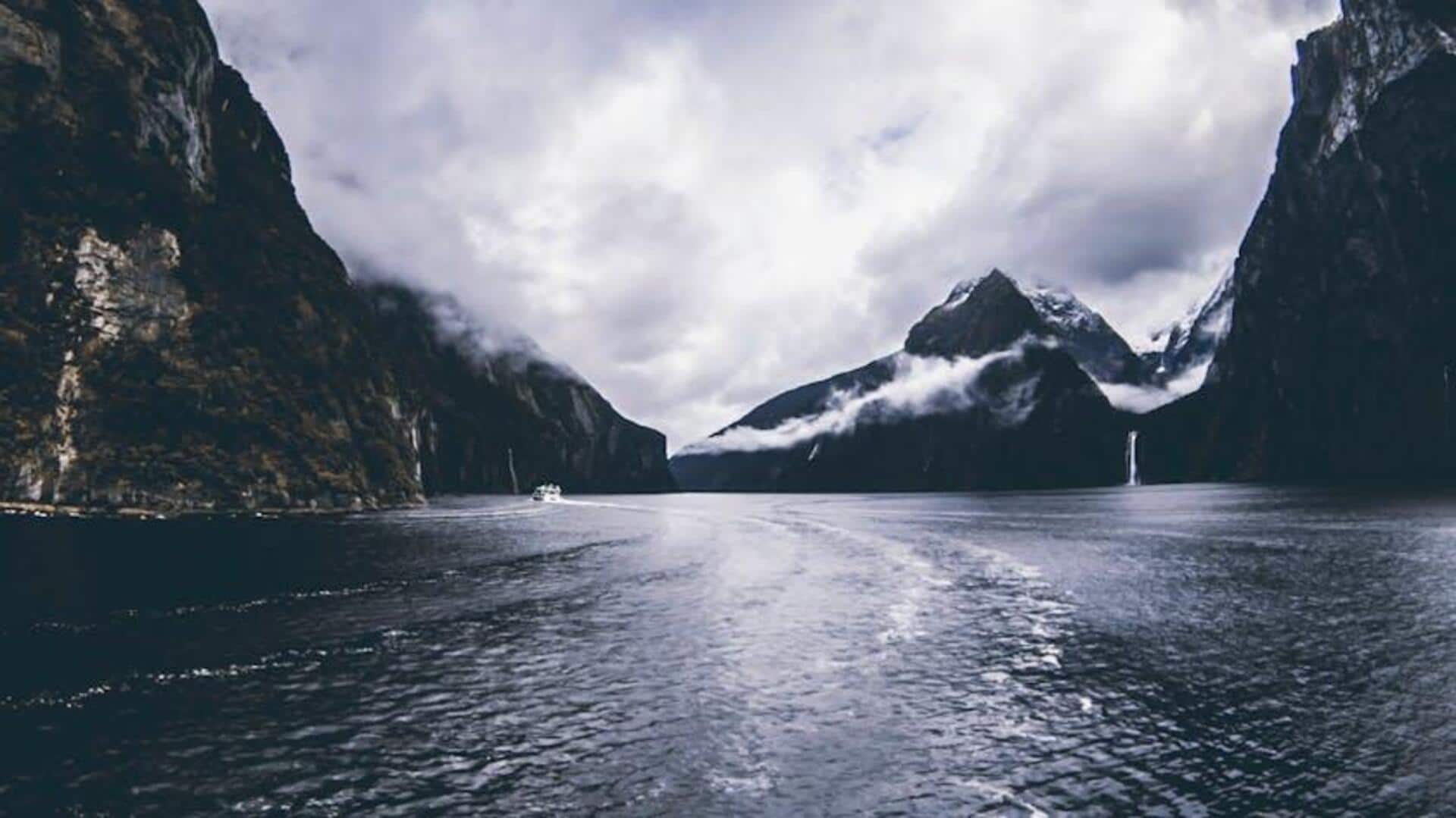 Menemukan Keindahan Fjord di Pulau Selatan Selandia Baru Menemukan Keindahan Fjord di Pulau Selatan Selandia Baru
