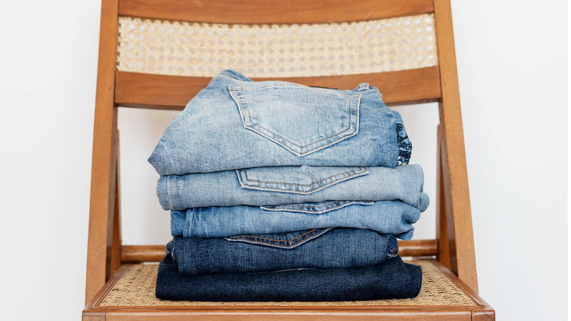 Ubah celana jeans lama menjadi pot tanaman ramah lingkungan