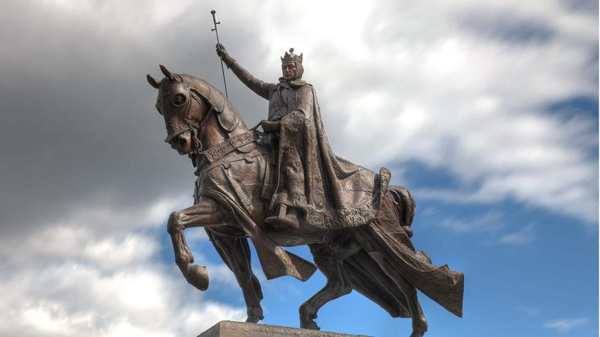 Menjelajahi Perspektif Fotografi Patung Klasik yang Menarik