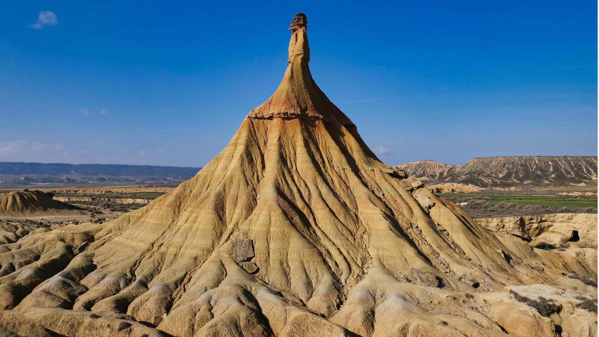 Menjelajahi Keajaiban Bardenas Reales, Spanyol