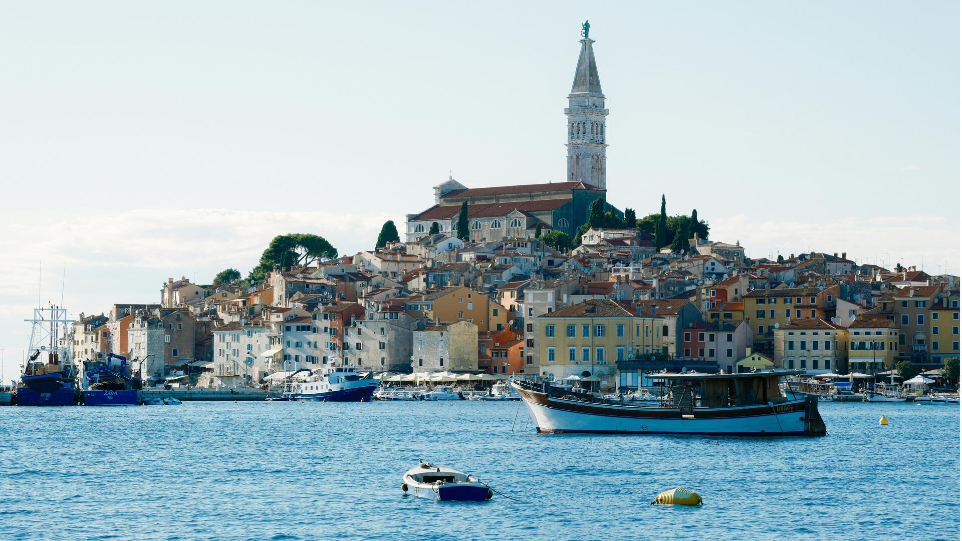 Desa Tepi Tebing Indah di Kroasia